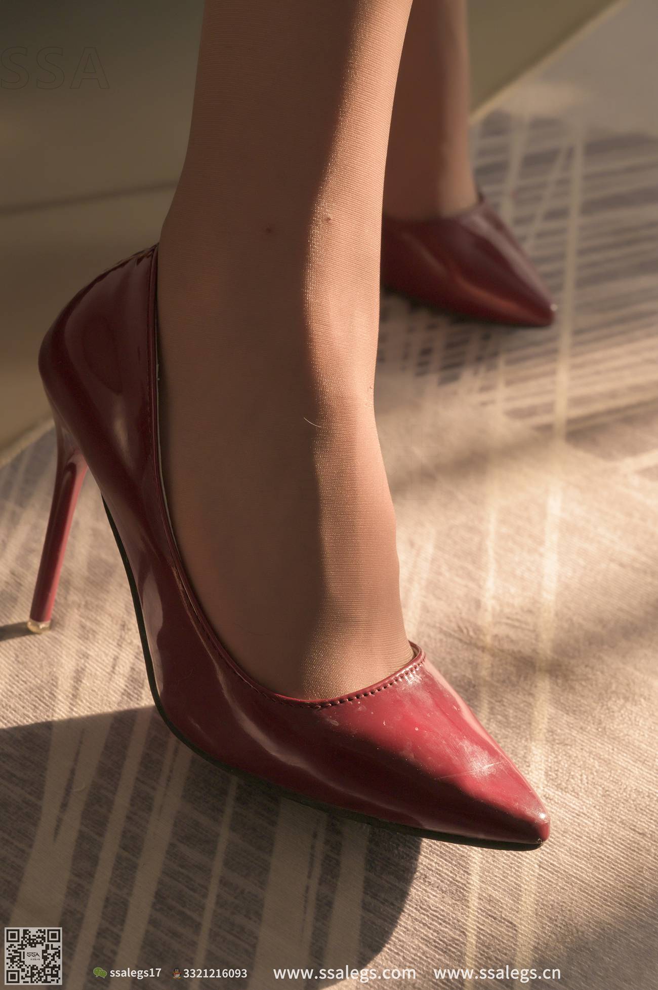 [SSA丝社]超清写真 NO.312 娜娜玉姐的红色高跟鞋咖啡丝美腿[148P]第26张