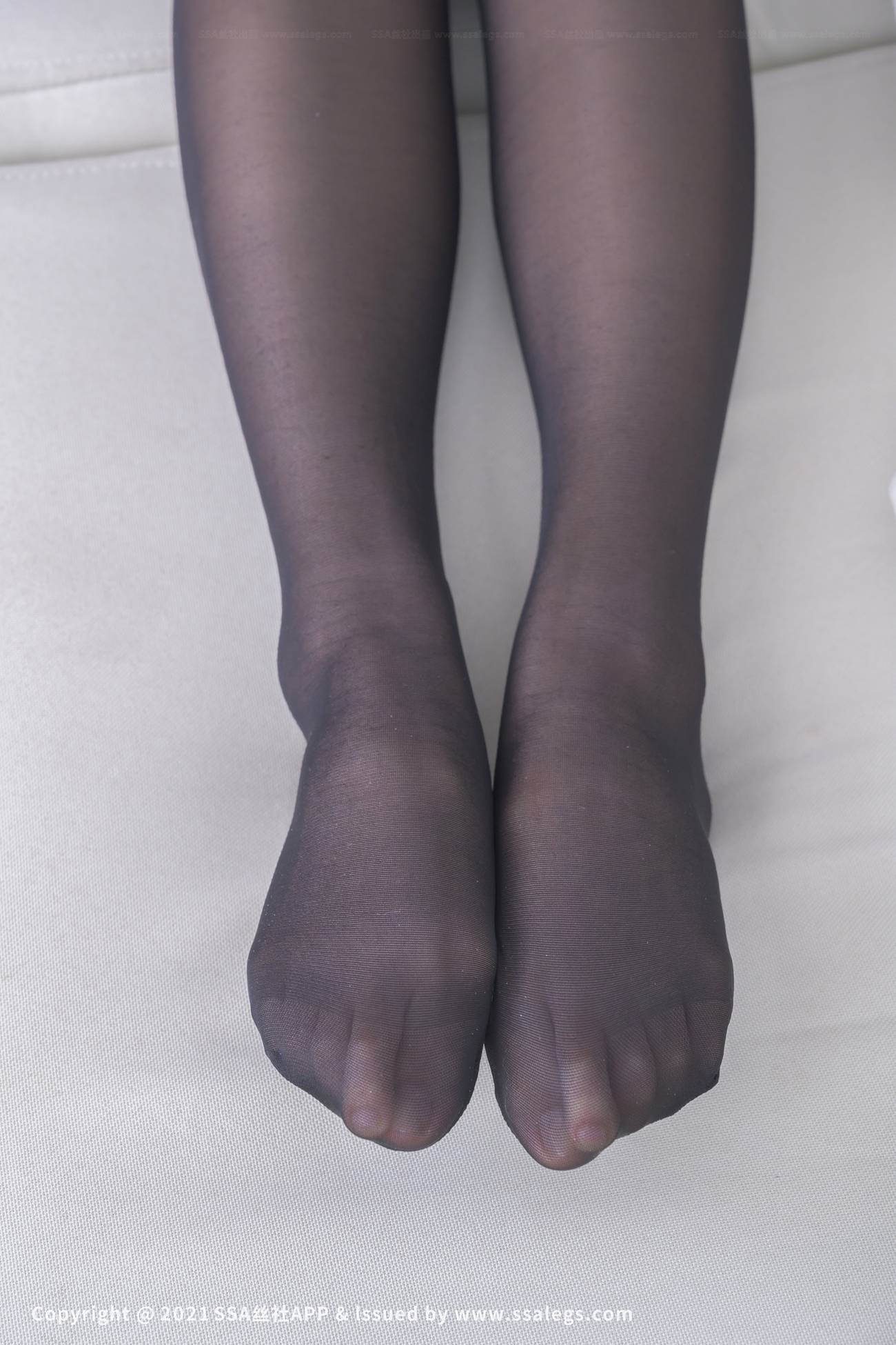 [SSA丝社]超清写真 NO.713 素人模特的彼基尼裆黑丝美脚（下）[106P]第16张
