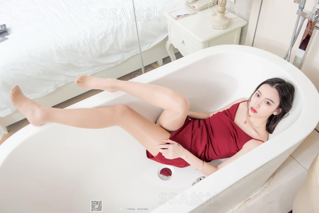 [SSA丝社] NO.080 大大 浴室迷情肉色油亮丝袜写真 在现浏览第10张