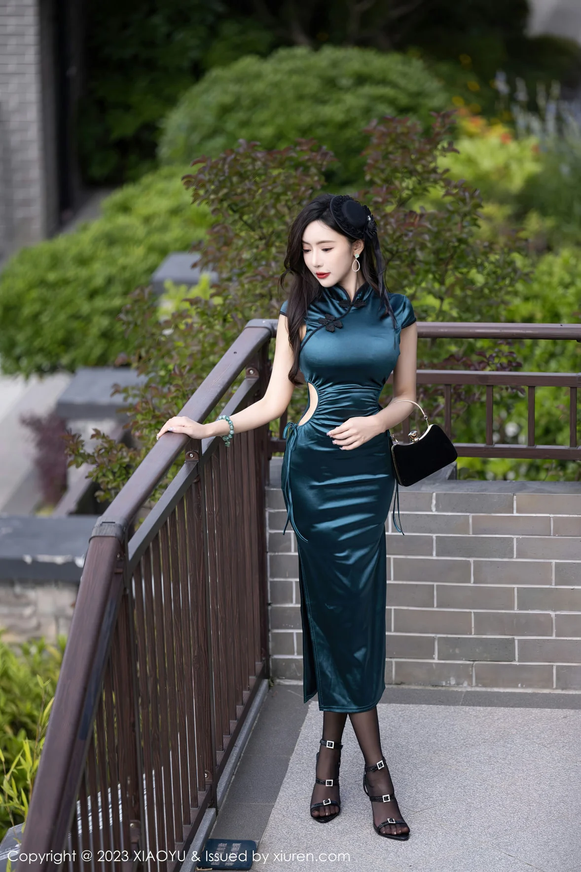  XIAOYU 语画界 Vol.1048 王馨瑶 暗绿色旗袍 [85P]第9张