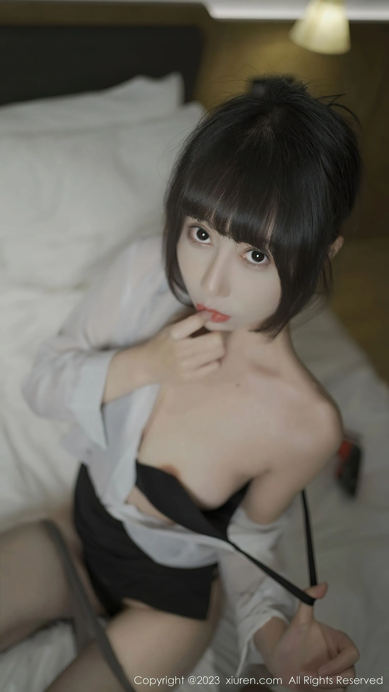  秀人网 No.6776 夏馨瑶 黑丝短裙第15张