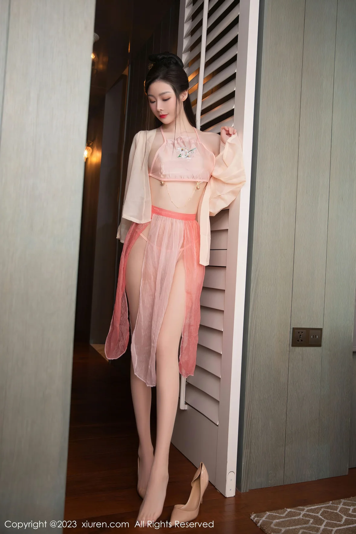  XiuRen 秀人 No.7075 是小逗逗 粉色古装性感写真 [80P]第3张