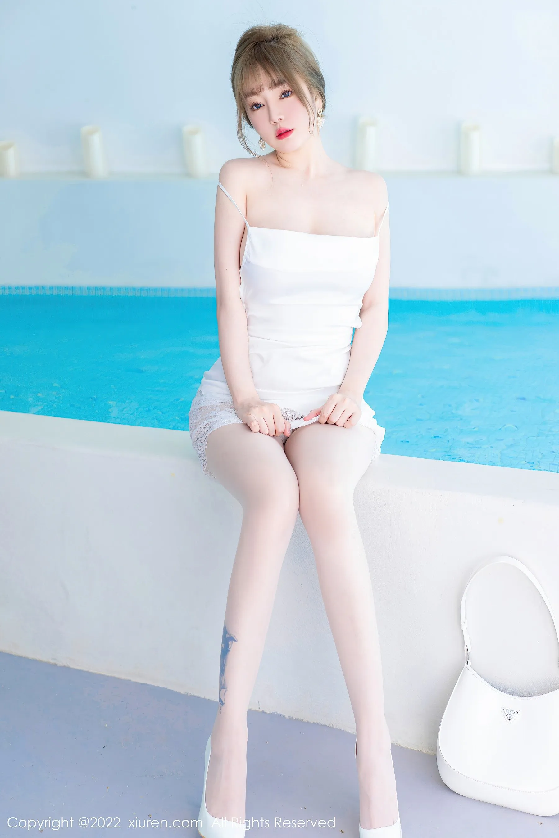  秀人网 No.4876 王雨纯 淑女气质大理旅拍第18张