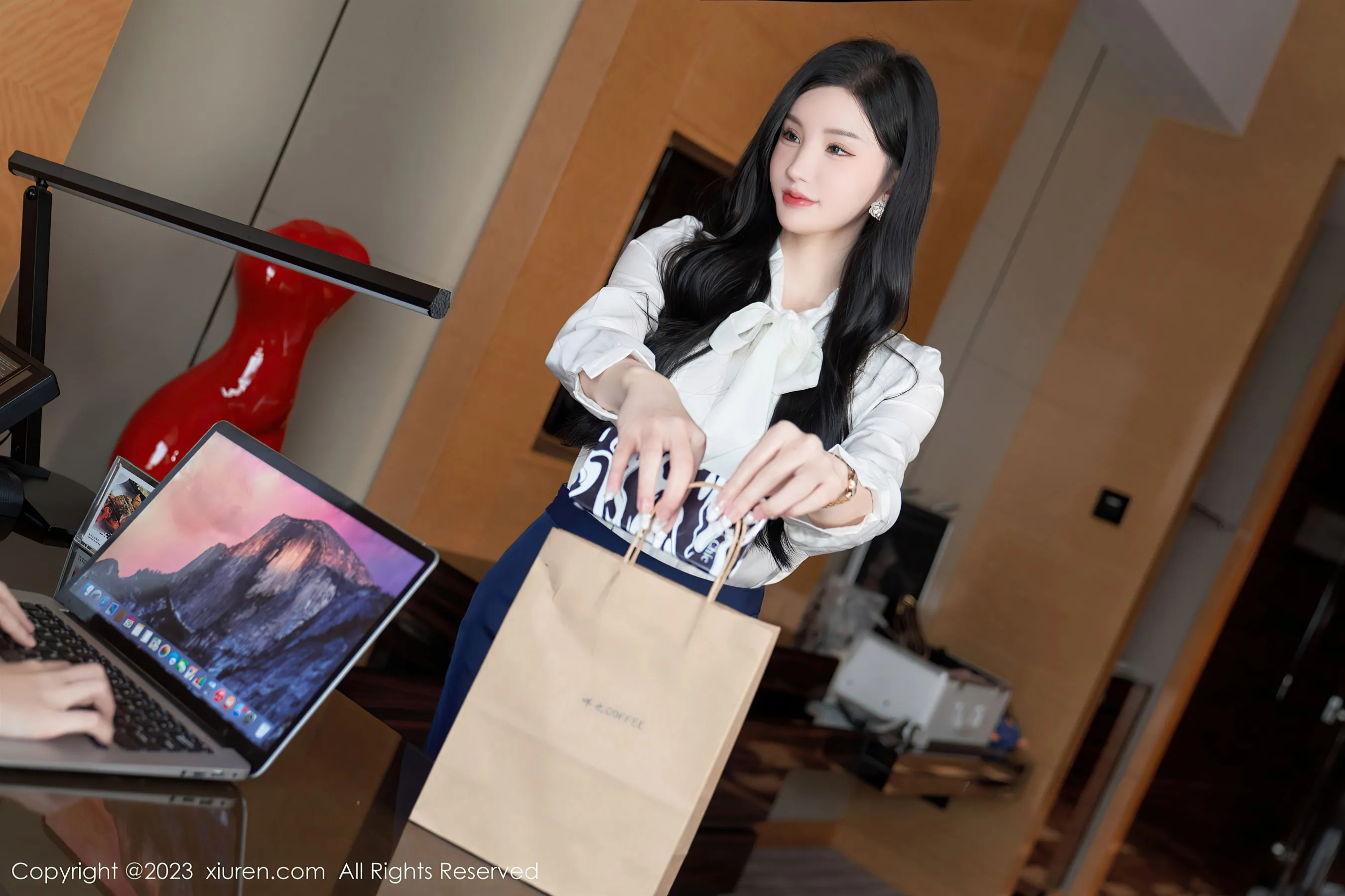  秀人网 No.6614 周于希Sally 黑丝美臀第4张