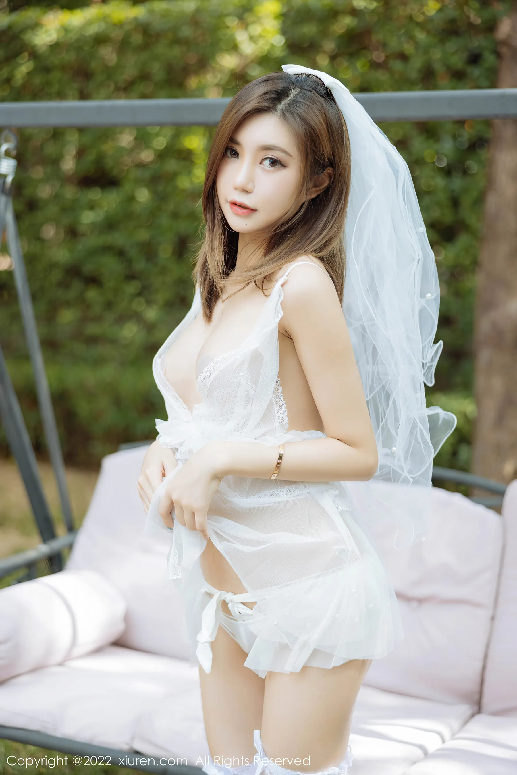  秀人网 No.4820 绮里嘉ula 女神婚纱旅拍第3张