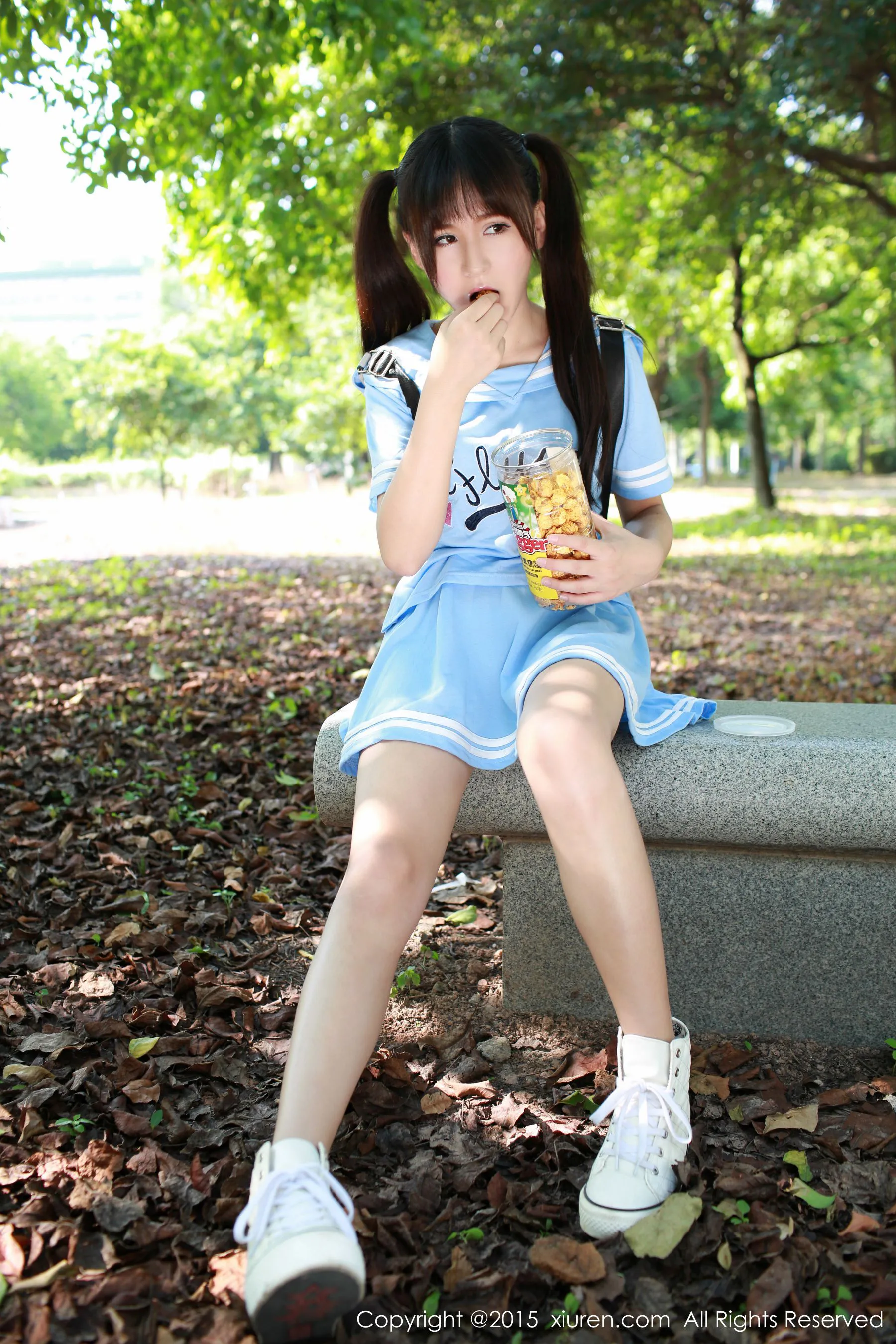  唐雨辰TYC《广州大学城野外》 秀人网 No.387第1张