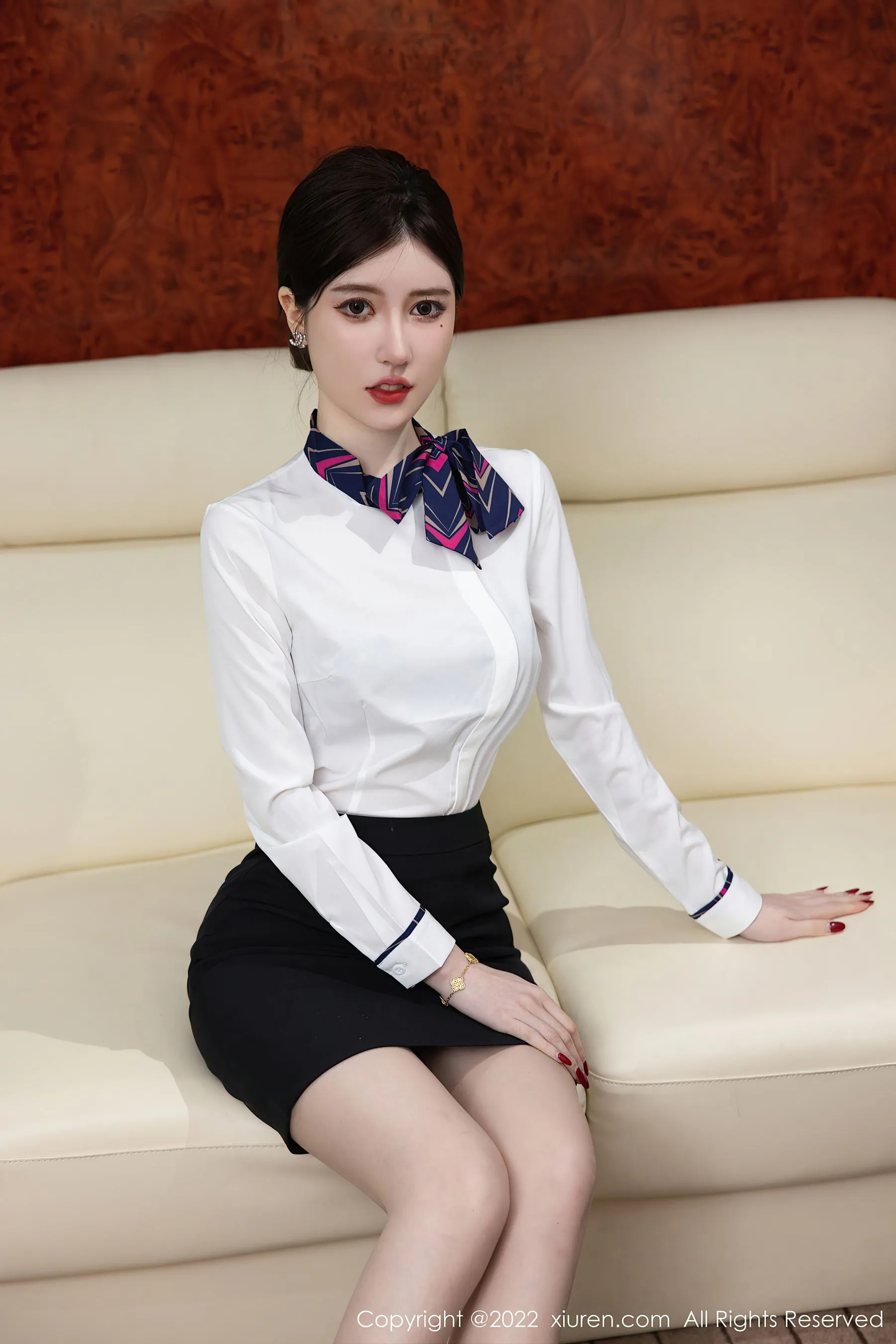  秀人网 No.5696 美桃酱 制服美腿第19张