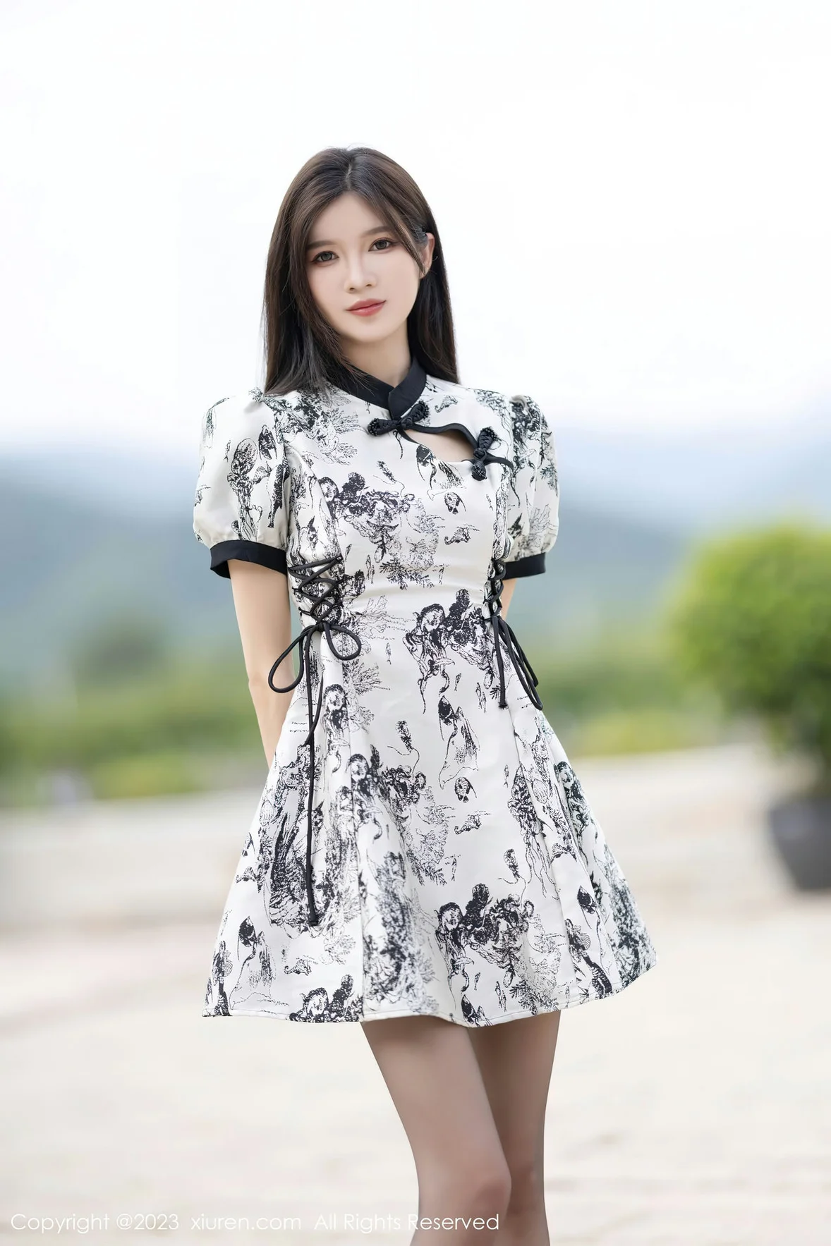  秀人网 No.7320 程程程- 香肩蕾丝内衣安吉旅拍 [84P]第1张