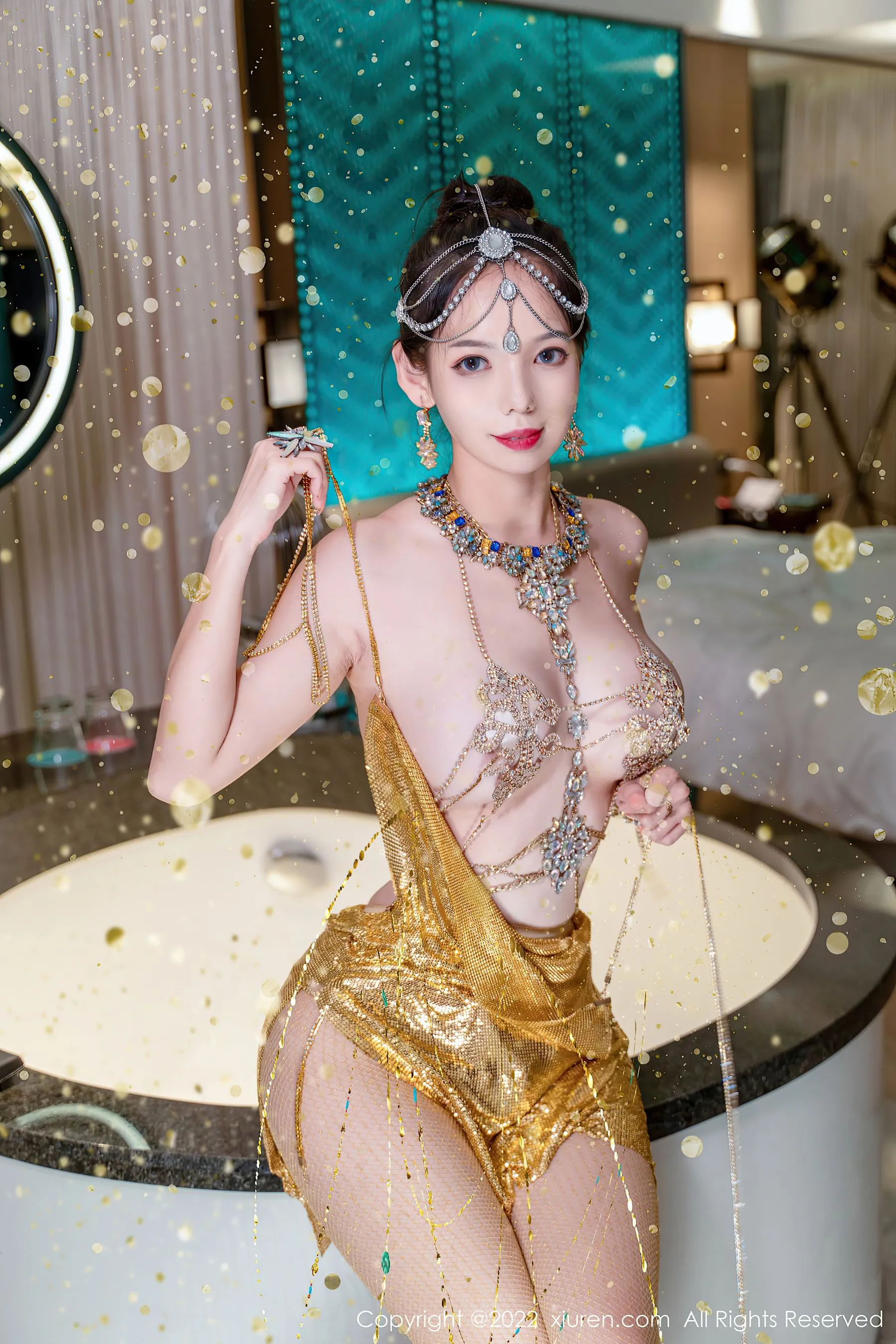  秀人网 No.5559 大美妞儿 美腿丰腴第19张