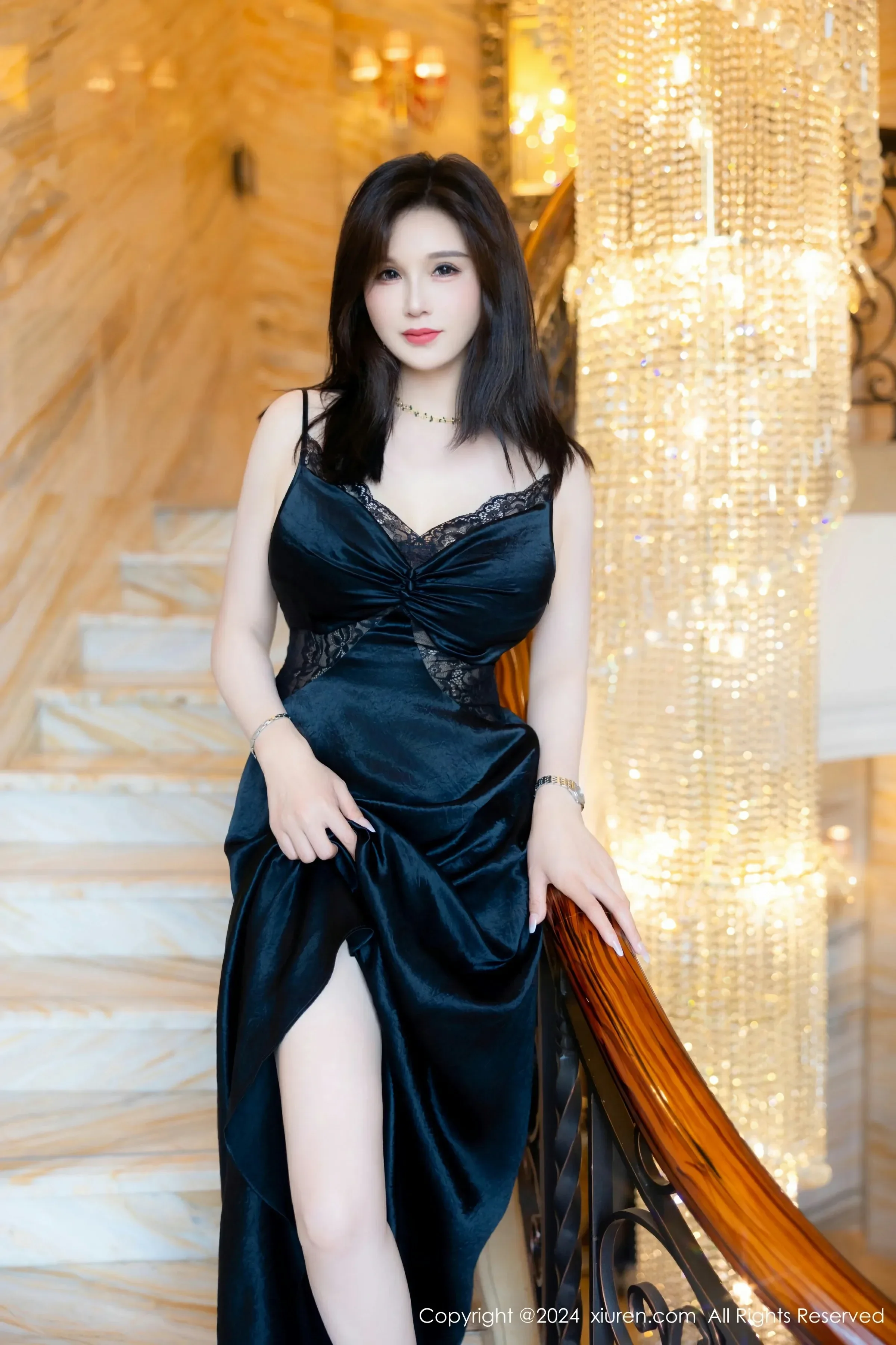  XiuRen 秀人 No.8825 水水姐 [73P]第2张