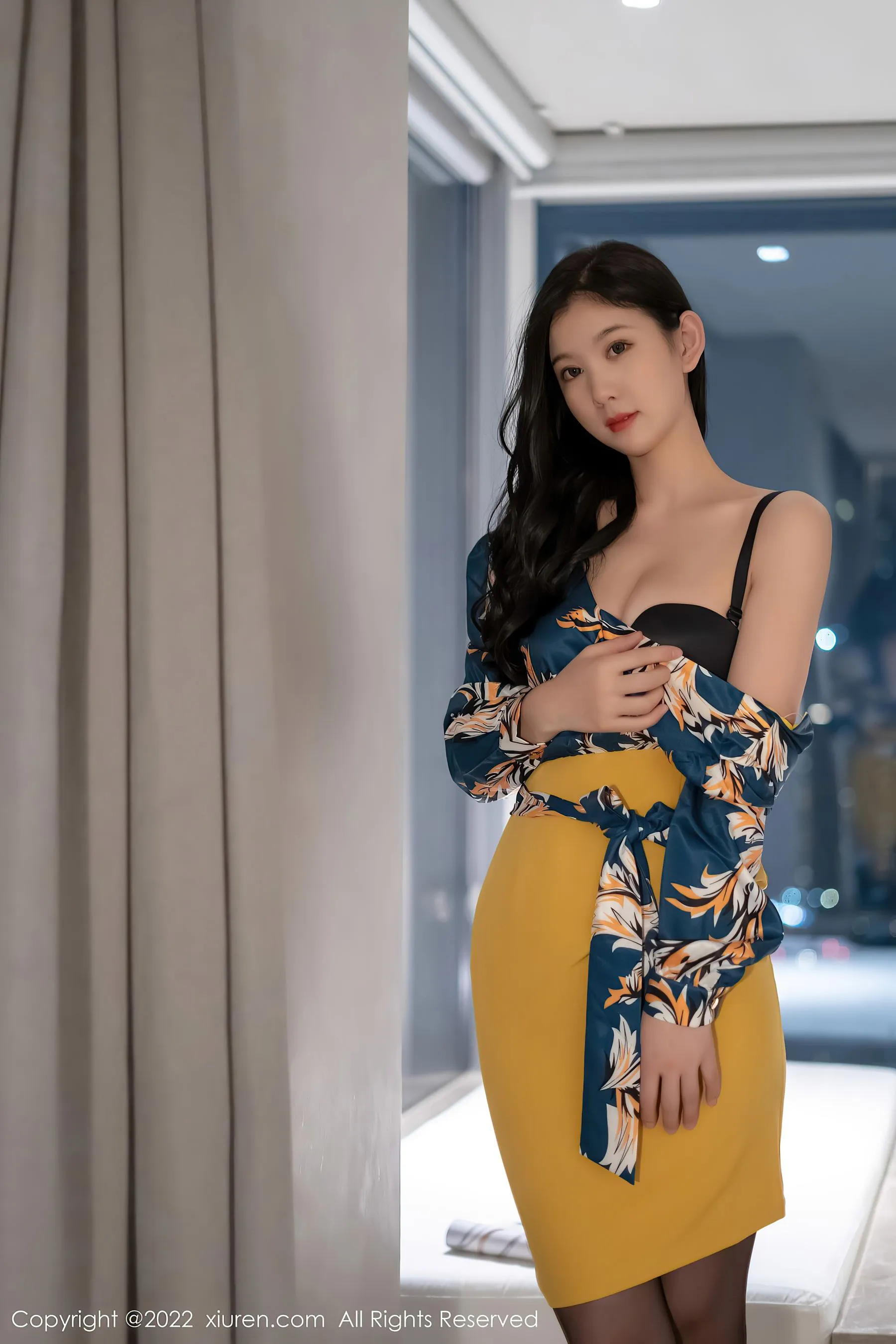  秀人网 No.4880 李雅柔182CM 黑丝美腿第1张