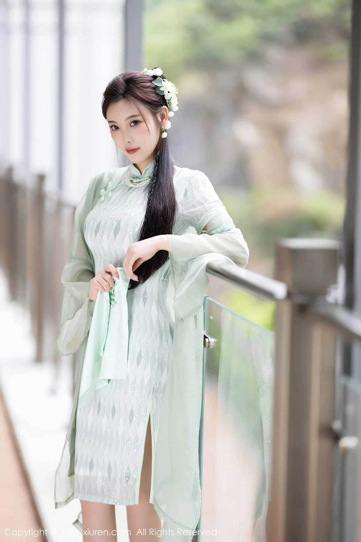  XiuRen 秀人 No.6983 杨晨晨Yome 淡绿色旗袍性感写真 [85P]第2张