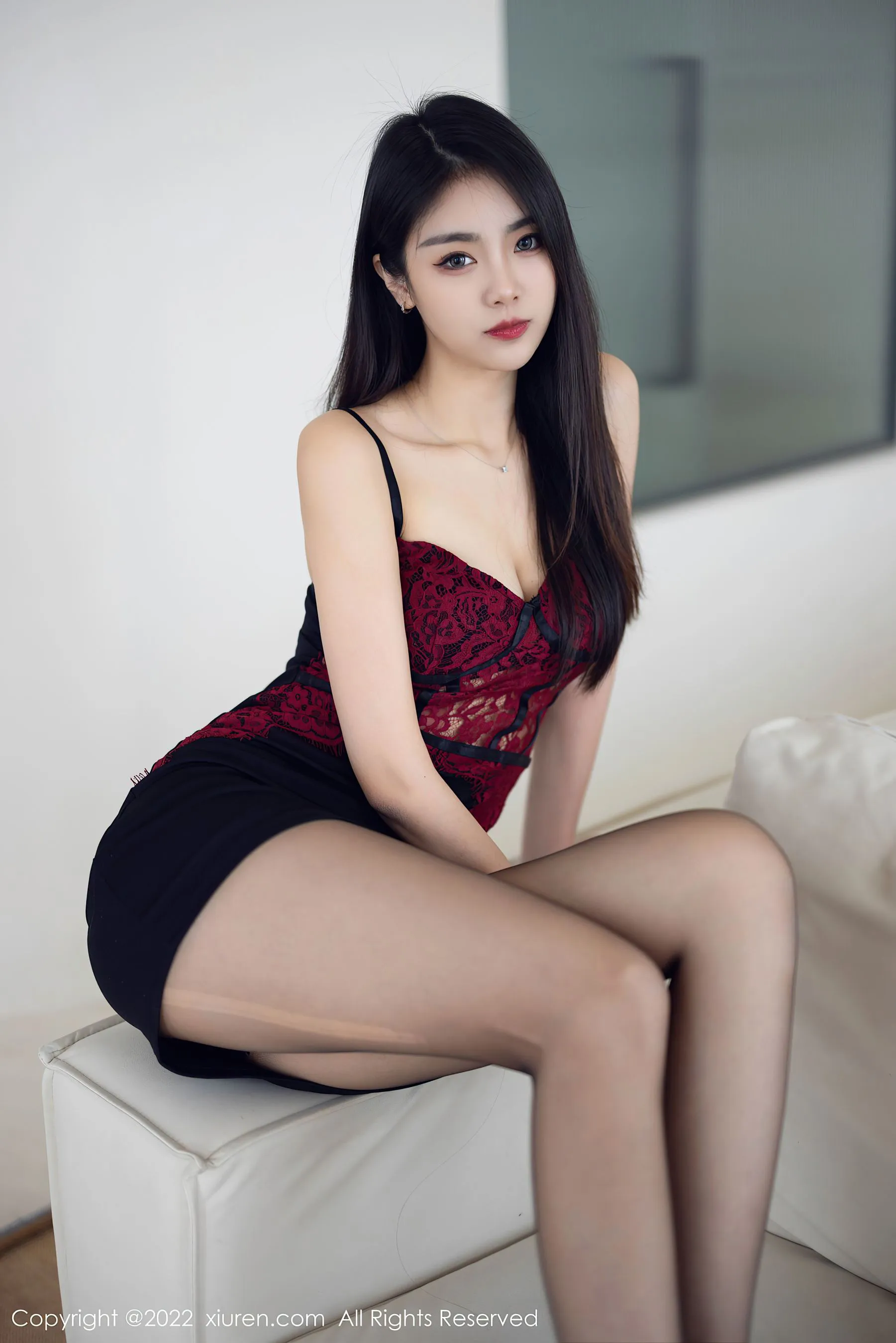  秀人网 No.5769 可樂Vicky 黑丝短裙第18张