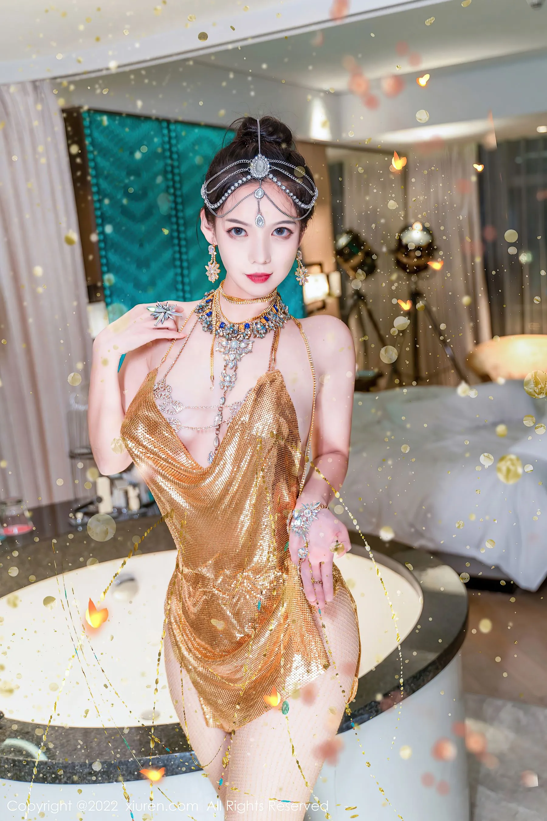  秀人网 No.5559 大美妞儿 美腿丰腴第12张