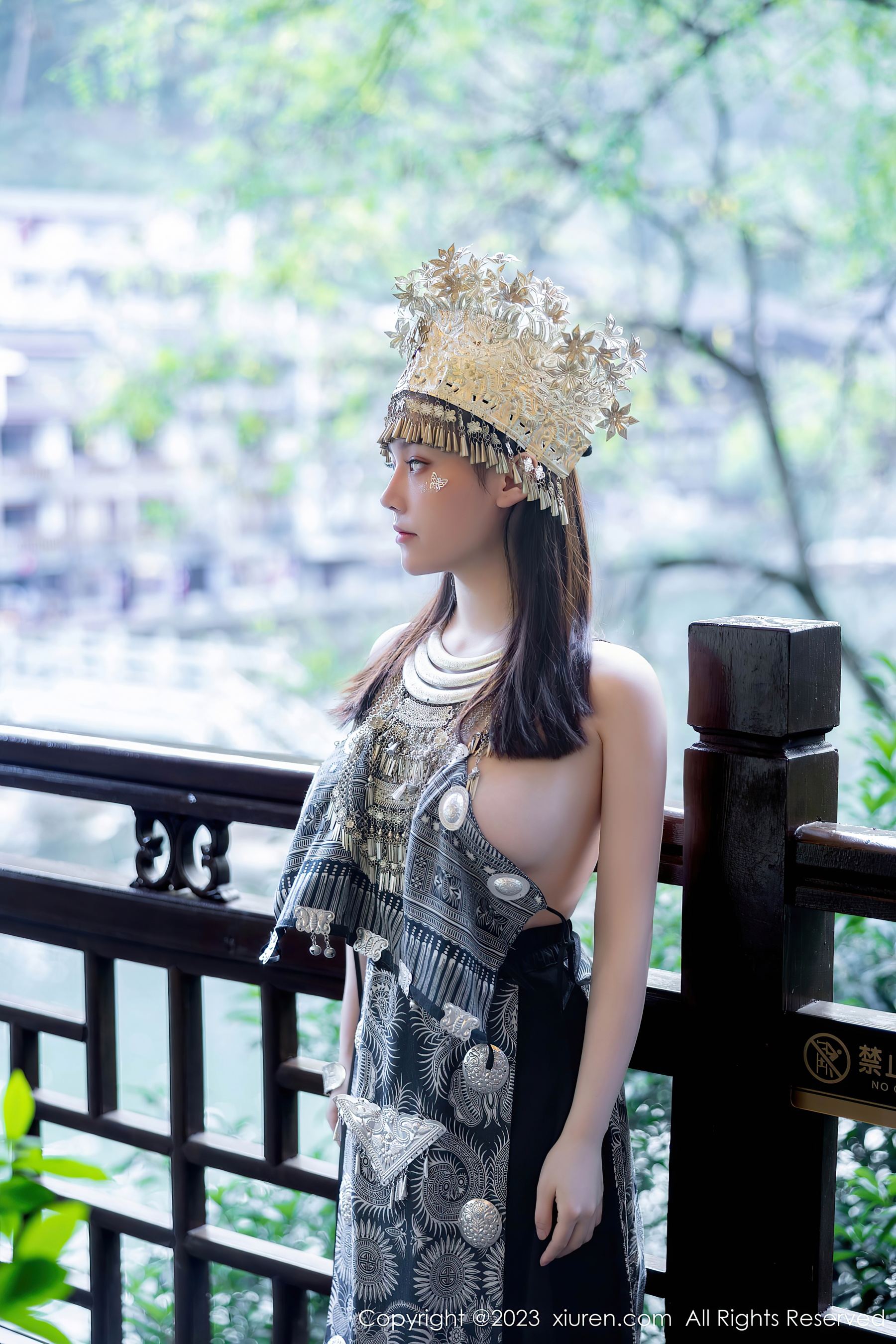  XiuRen 秀人 No.7448 豆瓣酱 苗族服饰第2张