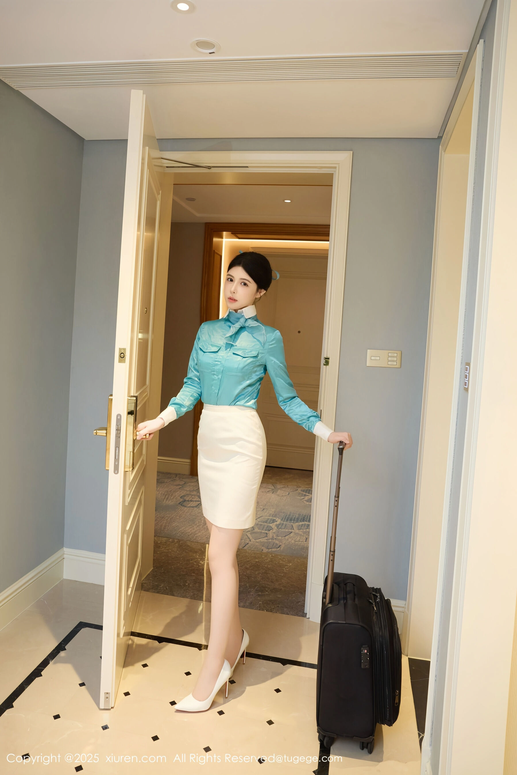  秀人网 方蕾蕾 Vol.10998 [77P]第2张