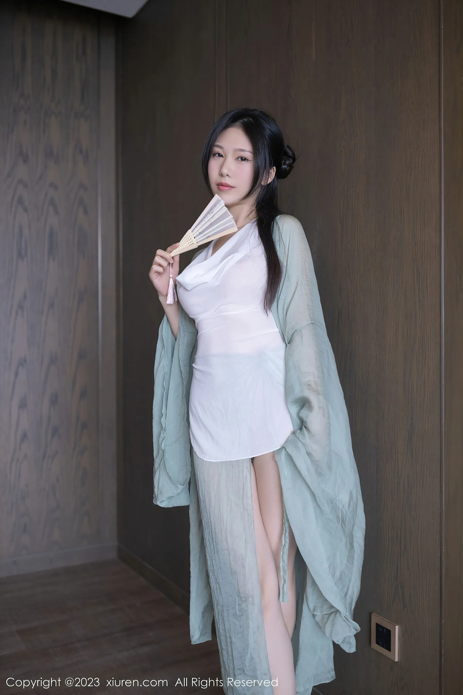  秀人网 No.6420 利世 古装美腿第4张