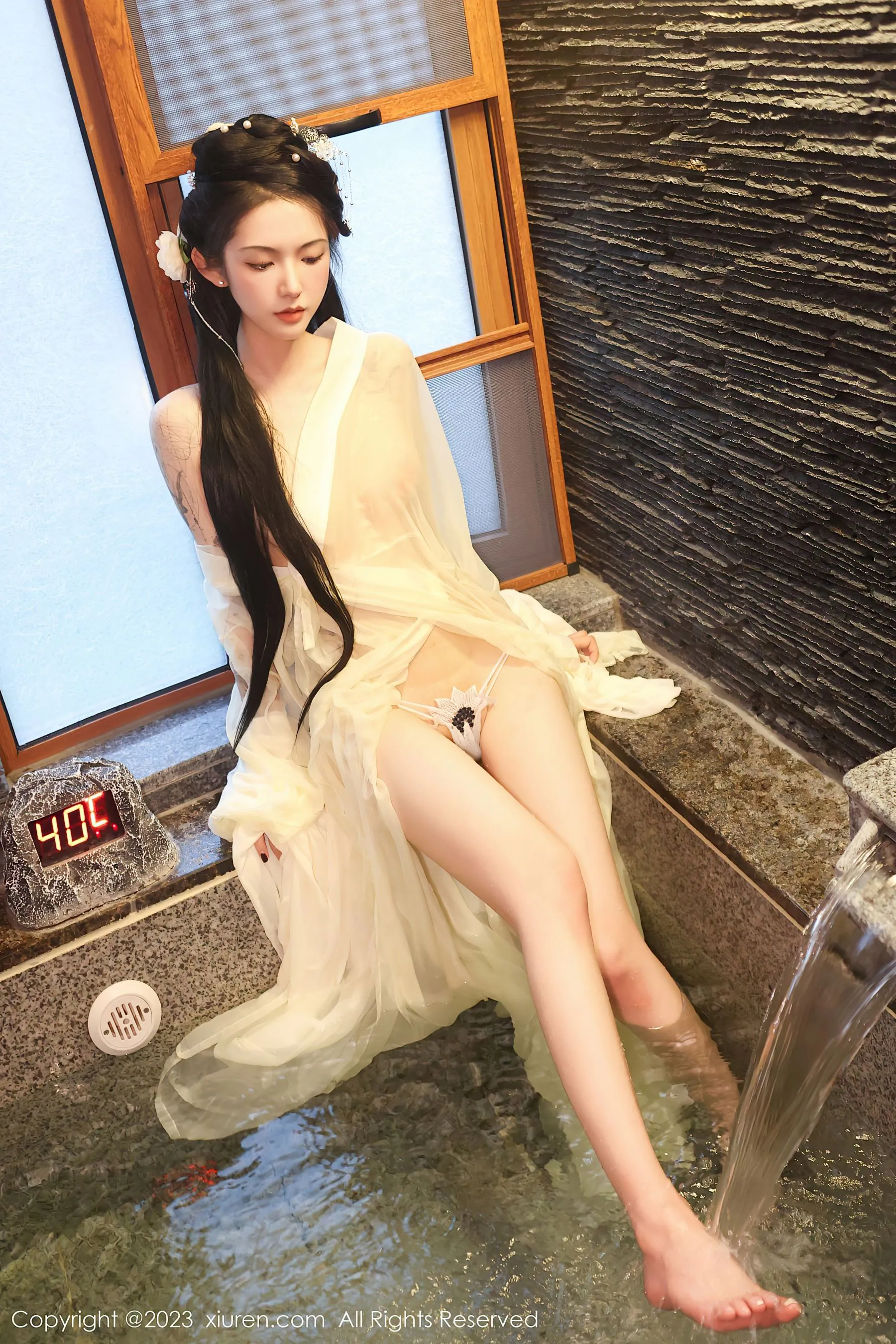  秀人网 No.6430 乔一一 古装美腿第3张