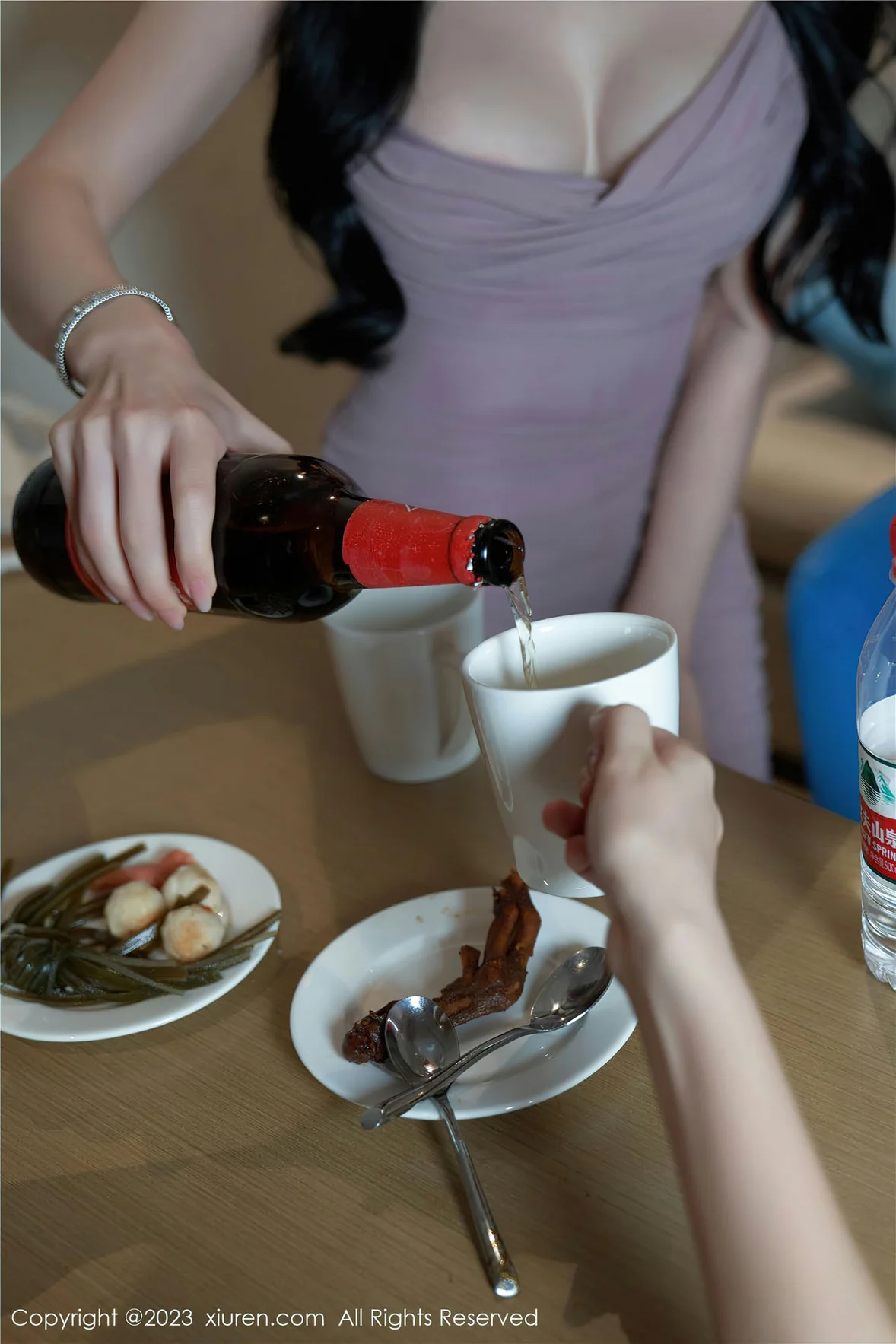  XiuRen 秀人 No.7122 周于希Sally 主题《邻居间的暧昧关系》厦门旅拍 [101P]第6张