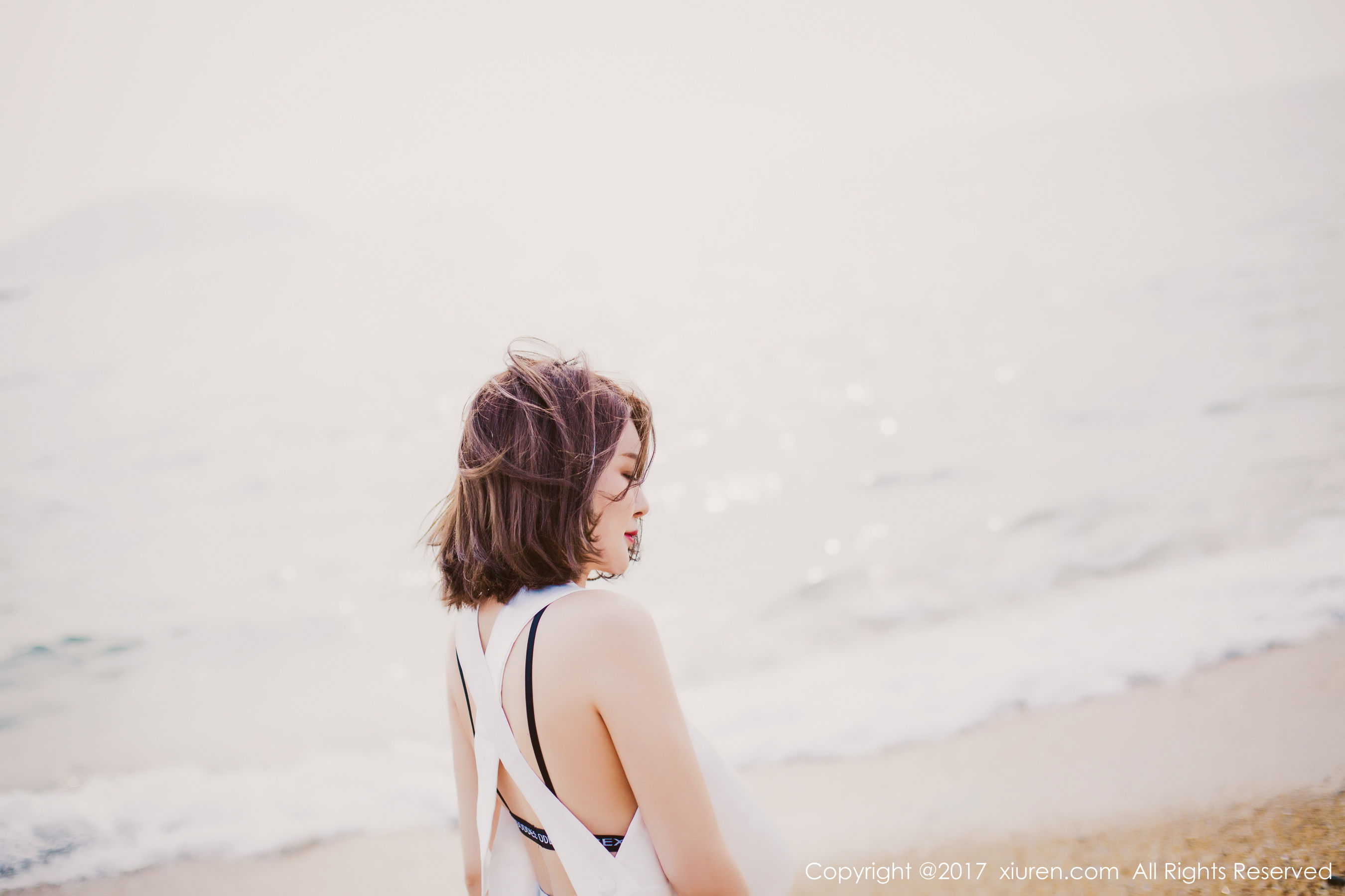 廿十(凯竹)《海边唯美风+性感室内》 秀人 NO.879第1张