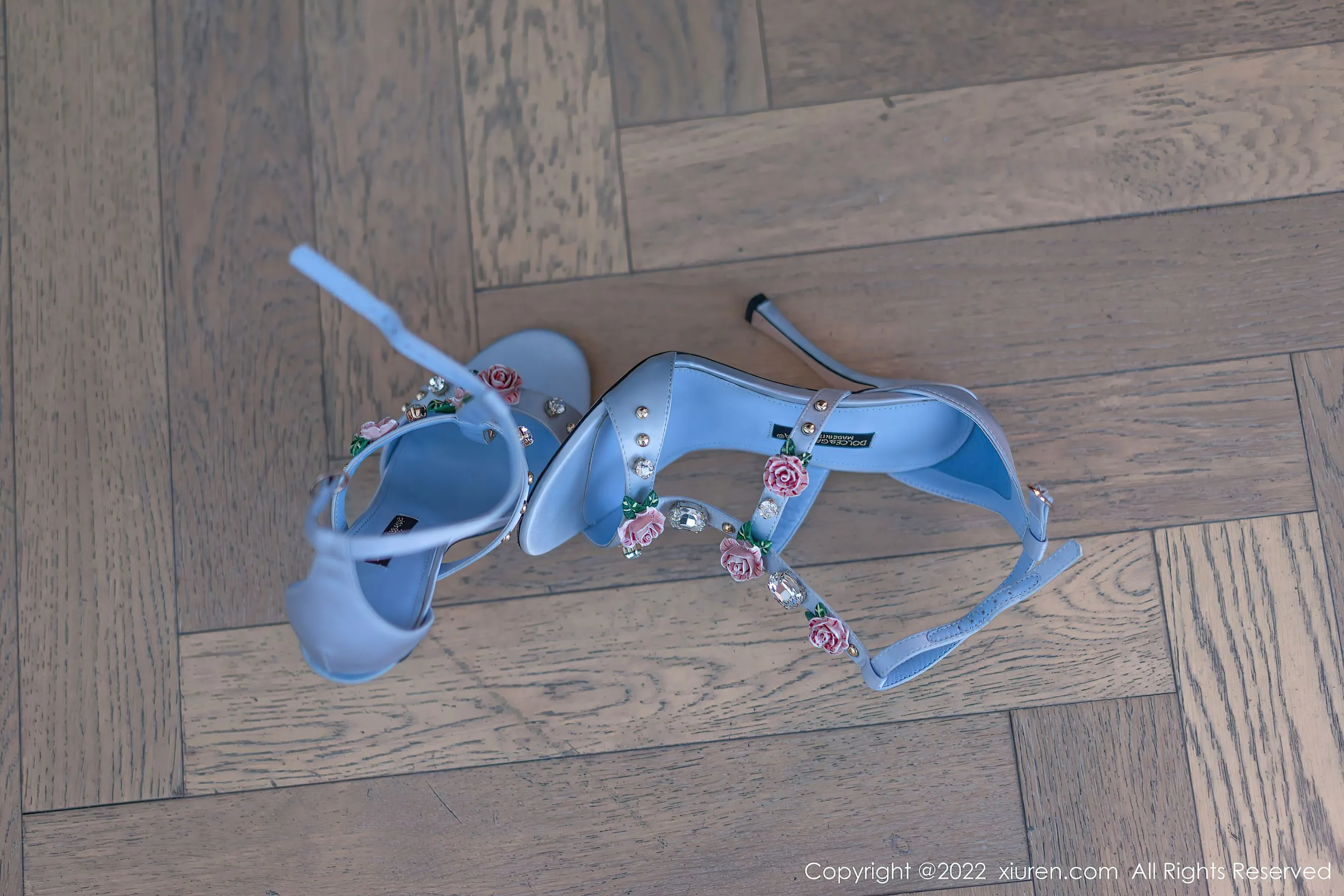  秀人网 No.5526 允爾 成都旅拍第12张