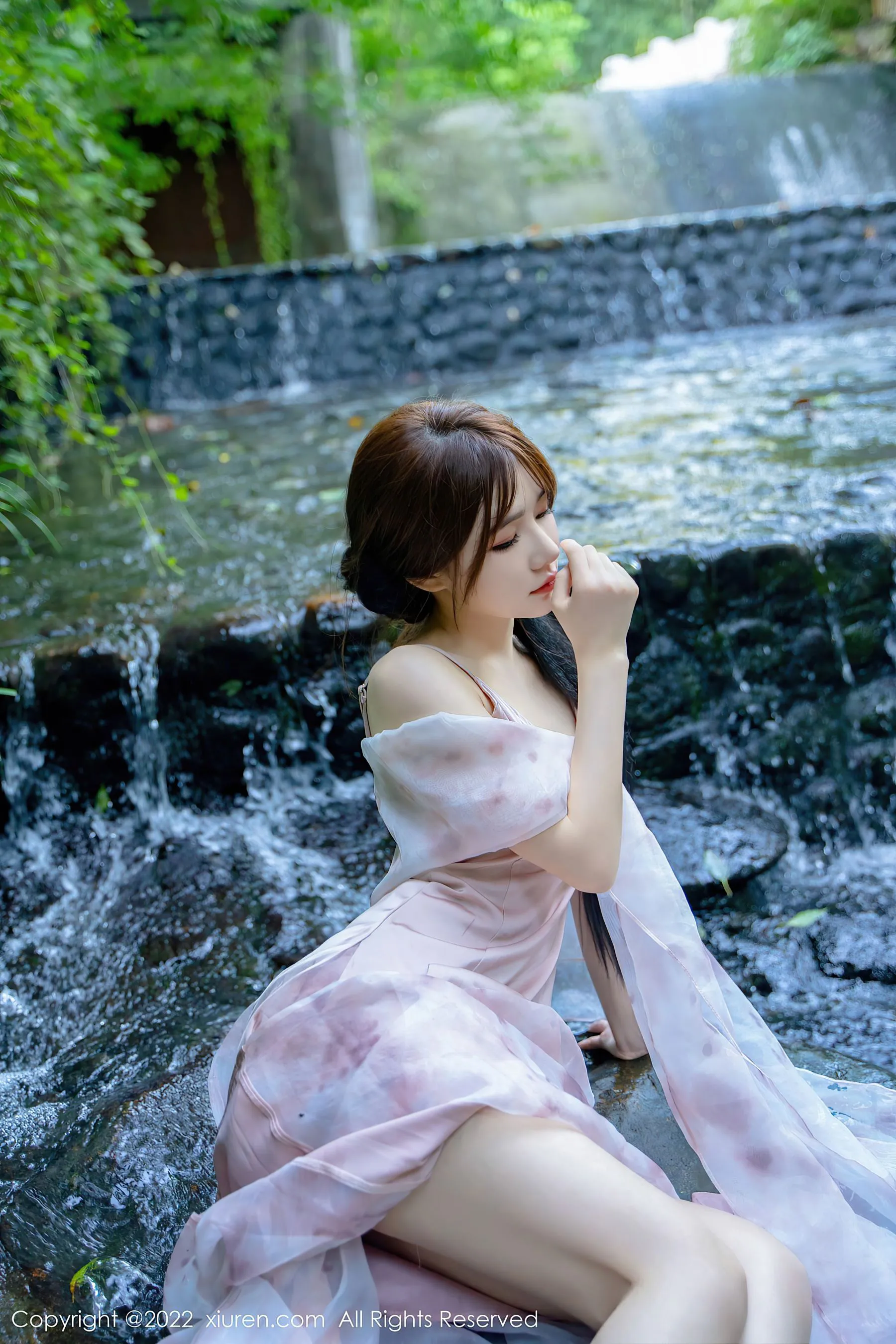  秀人网 No.5690 婠婠么 美腿长裙第8张