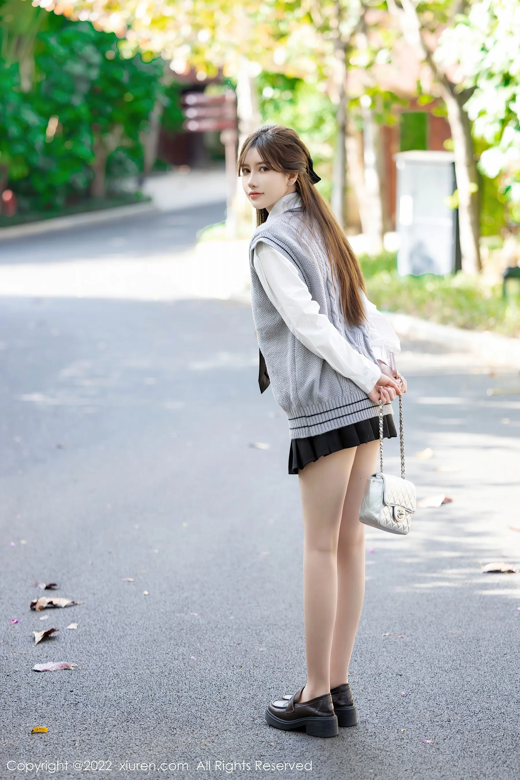  秀人网 No.4896 美桃酱 嫩模蕾丝诱惑旅拍写真第8张