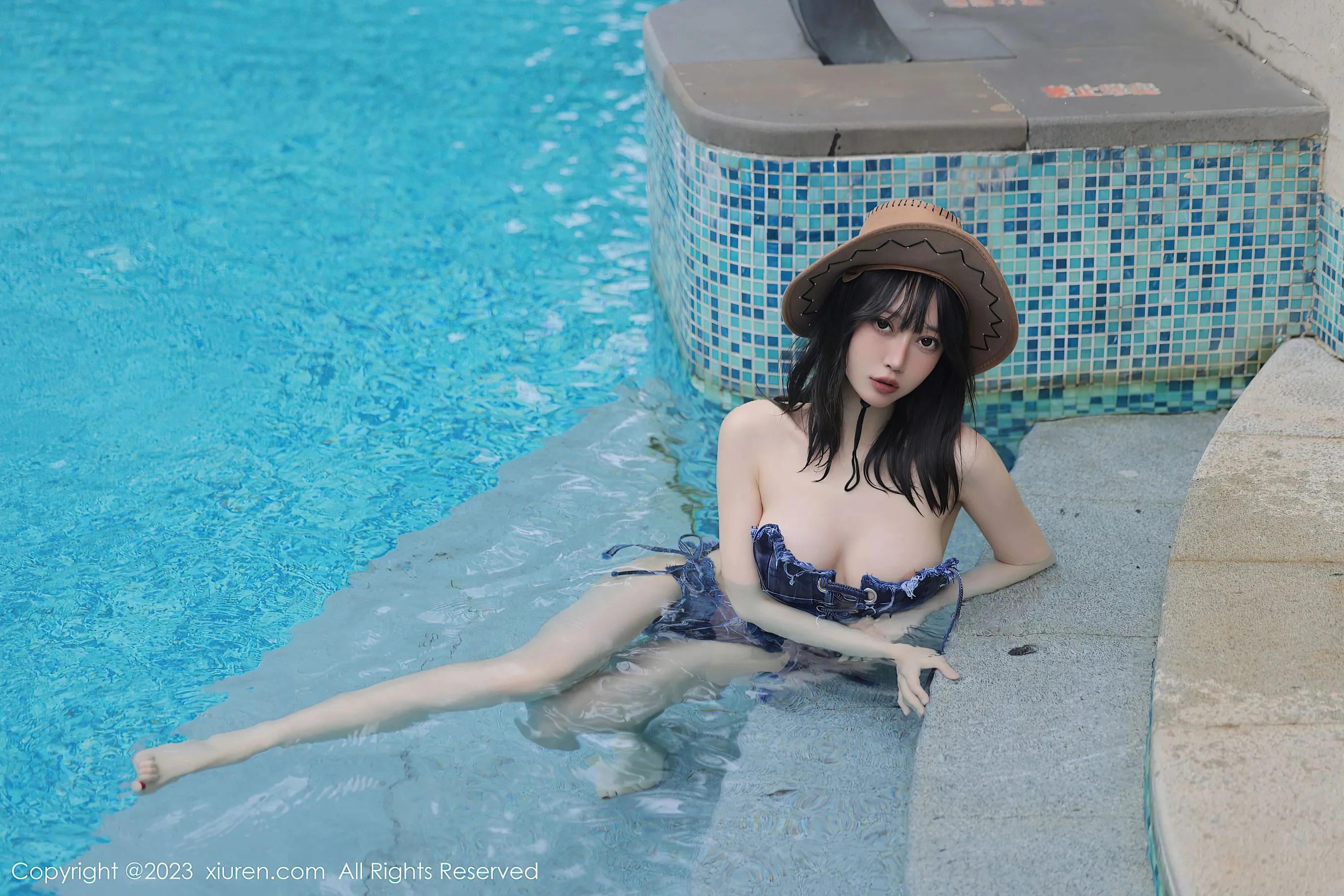  秀人网 No.6504 玥儿玥er 万宁旅拍第23张