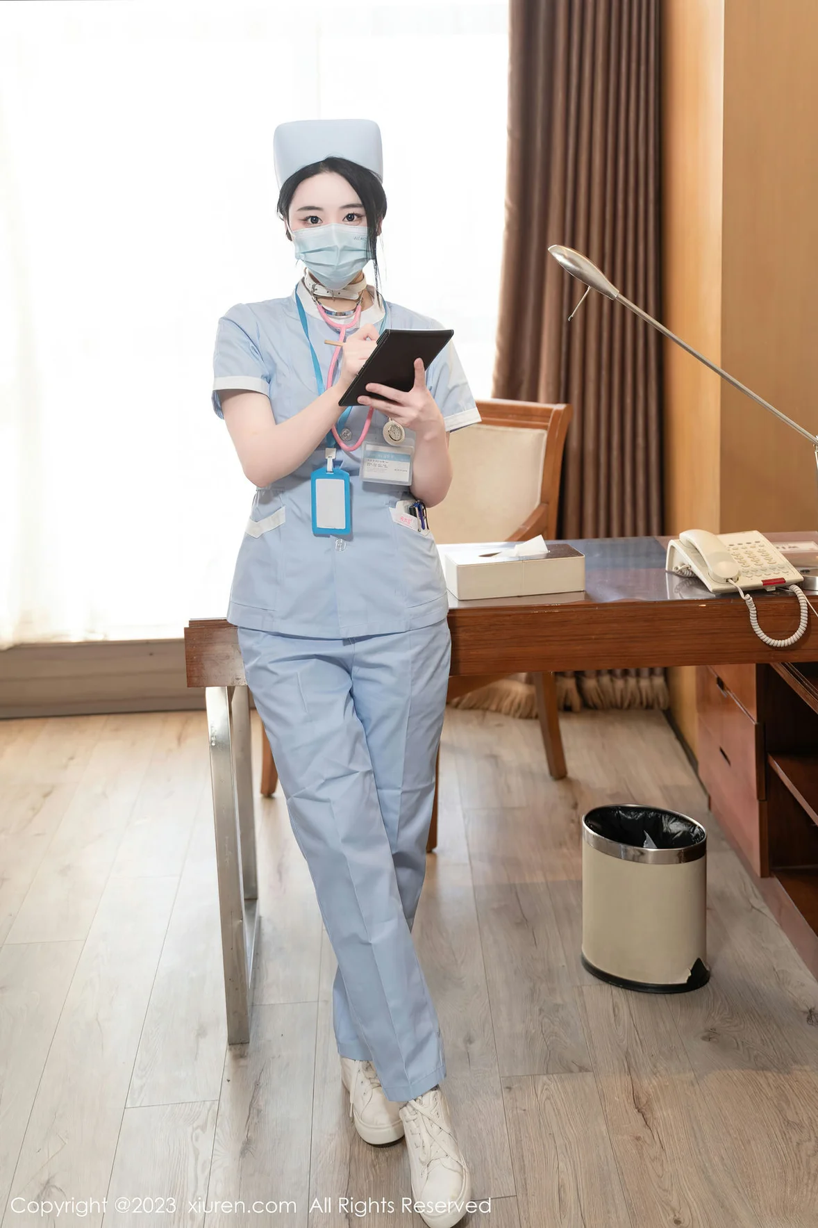  XiuRen 秀人 No.6868 汐汐爱吃草莓 护士身体柔韧软妹子 [63P]第3张