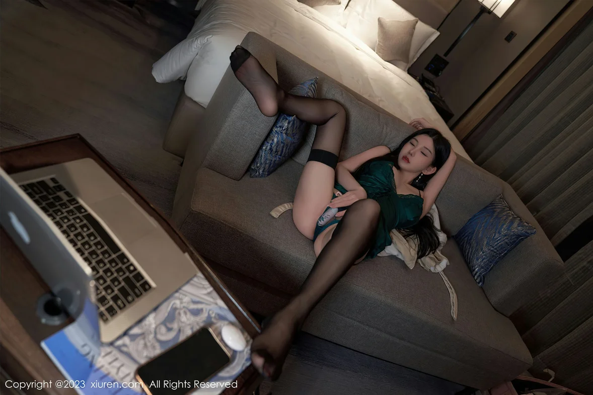  XiuRen 秀人 No.7009 周于希Sally 主题《和你的视频夜》心愿旅拍 [103P]第19张