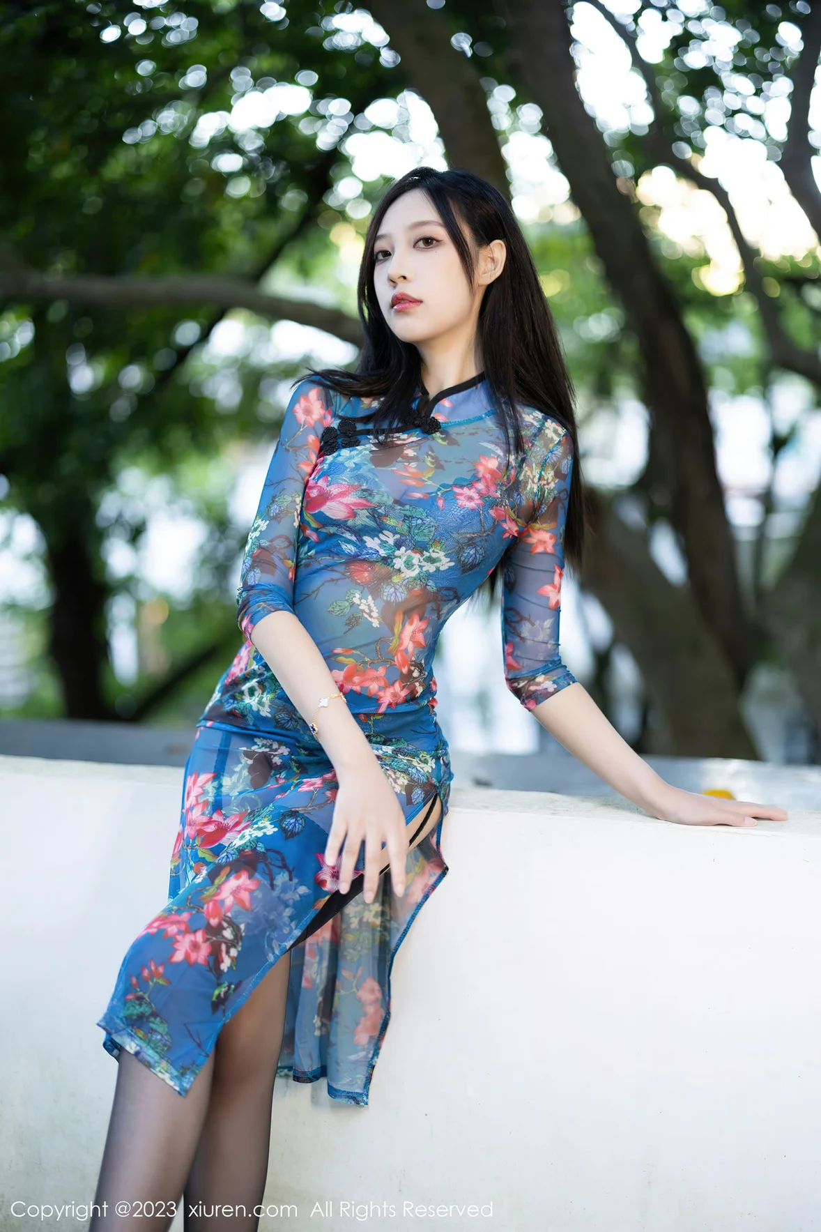  XiuRen 秀人 No.7271 郑颖姗Bev 蓝色旗袍性感写真 [82P]第2张