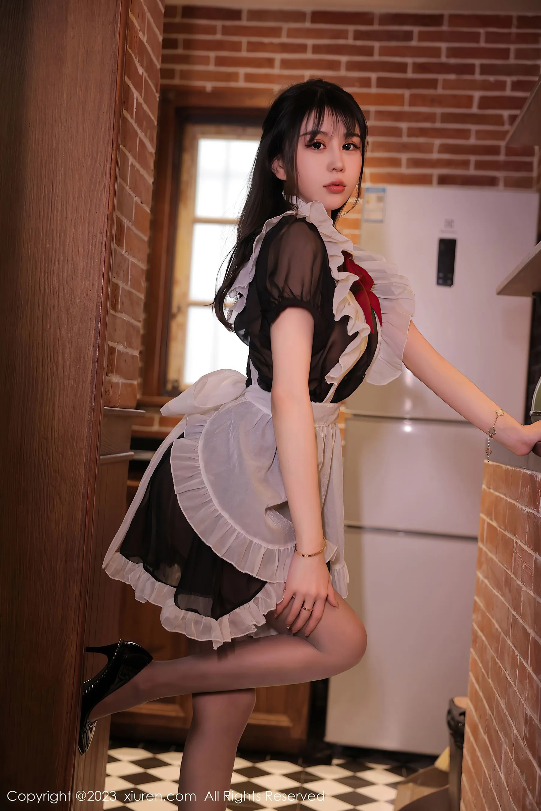  秀人网 No.6310 tina_甜仔 女仆服美臀第11张