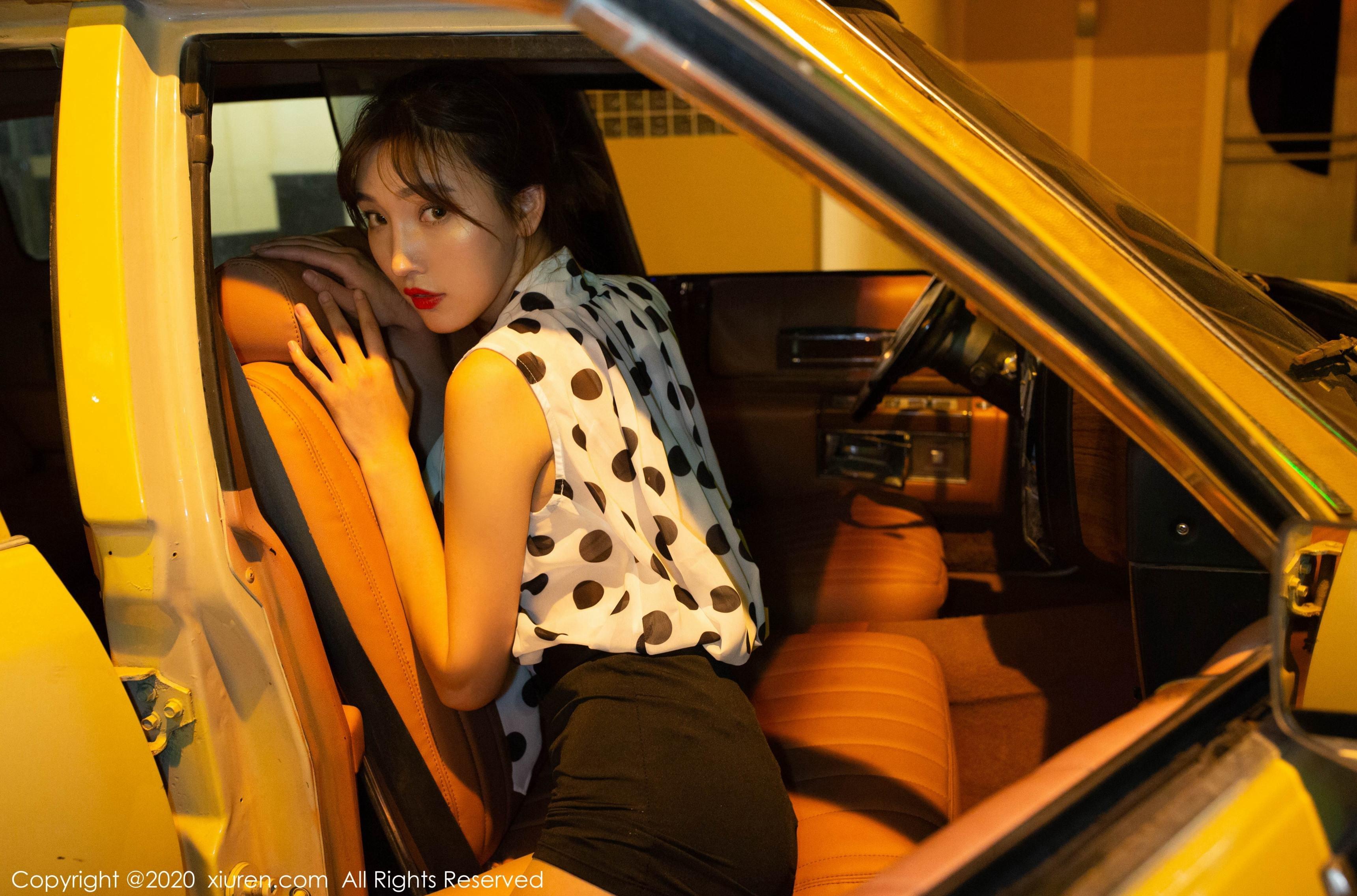  XIUREN秀人网 NO.2222 陆萱萱第2张
