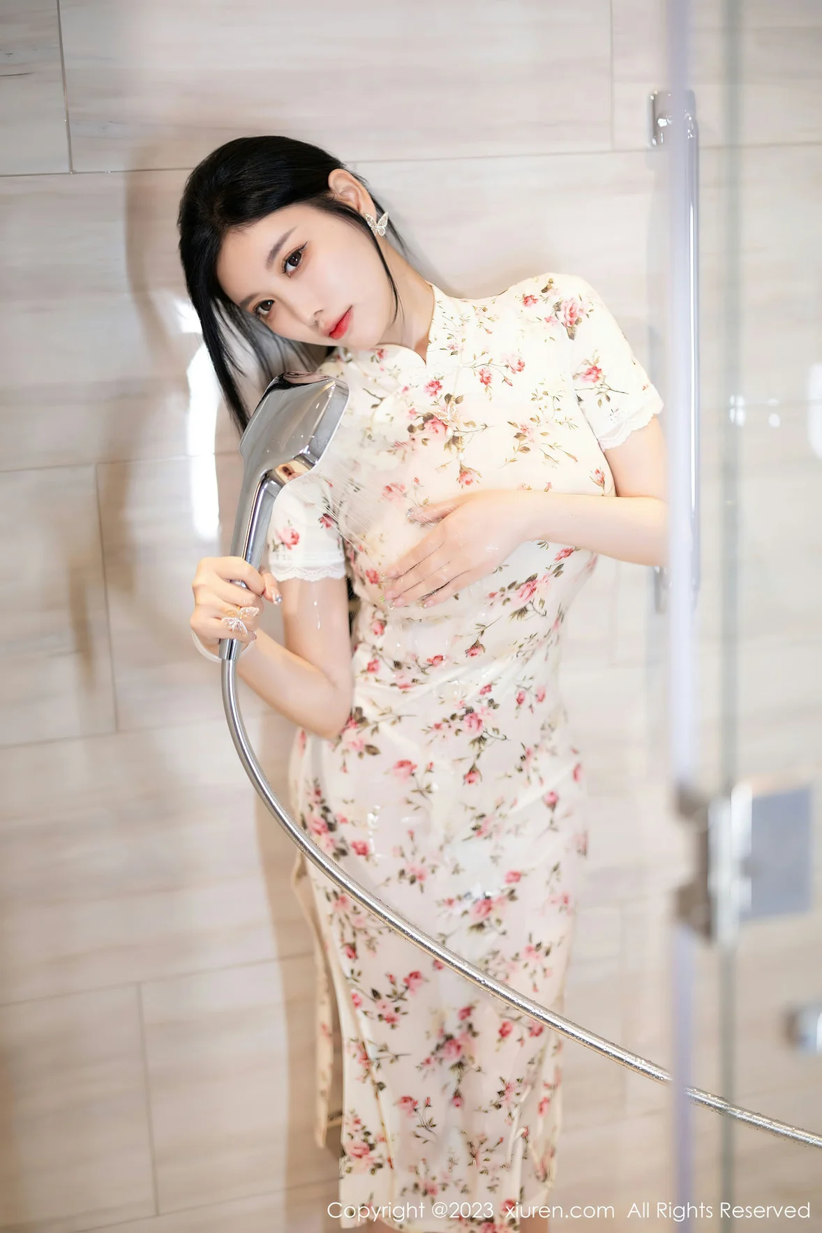  秀人网 No.7363 杨晨晨Yome 碎花旗袍浙江安吉旅拍 [87P]第18张