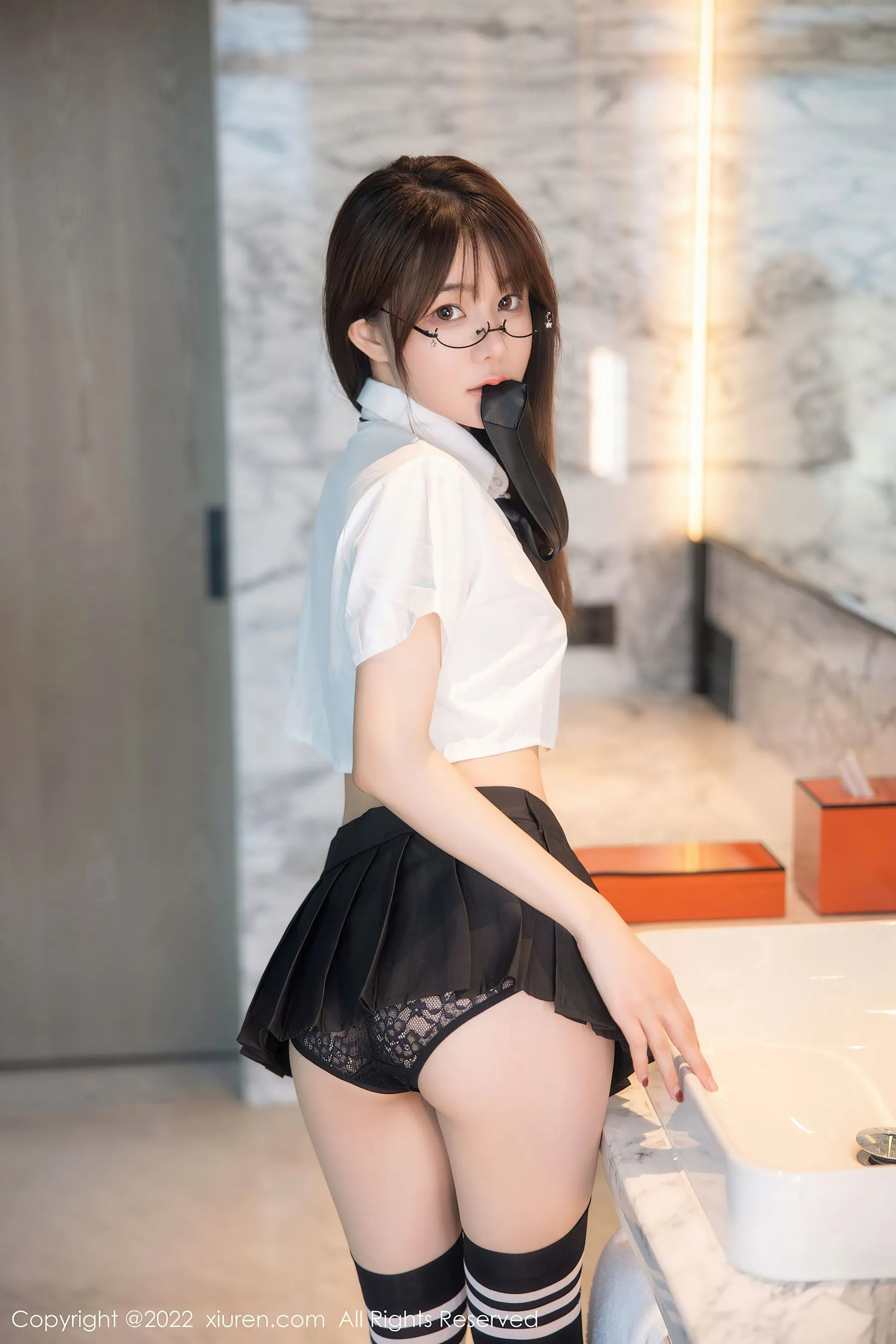  秀人网 No.5365 婠婠么 丝袜美腿第12张