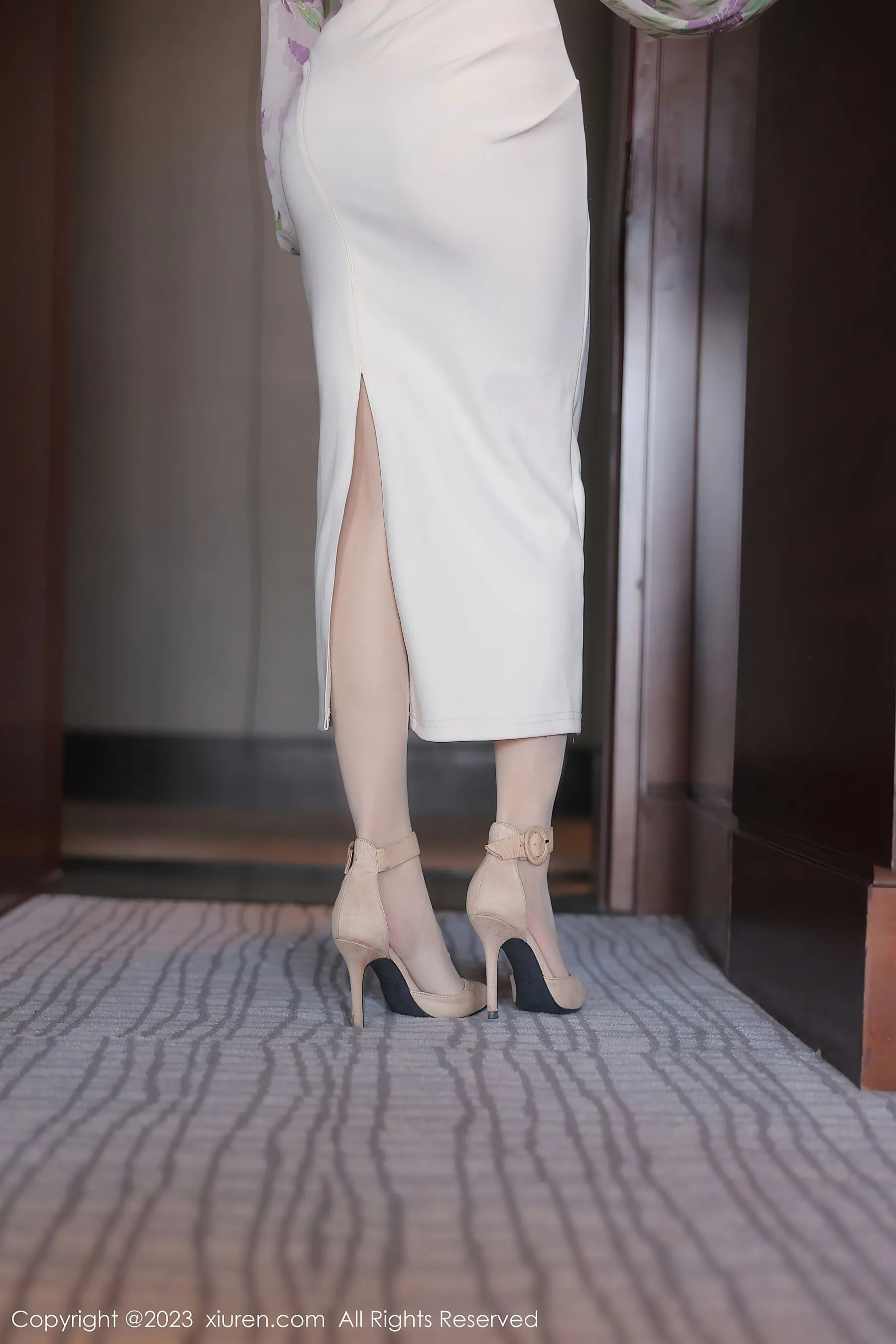  秀人网 No.6279 星子柒kiki 黑丝美腿第4张