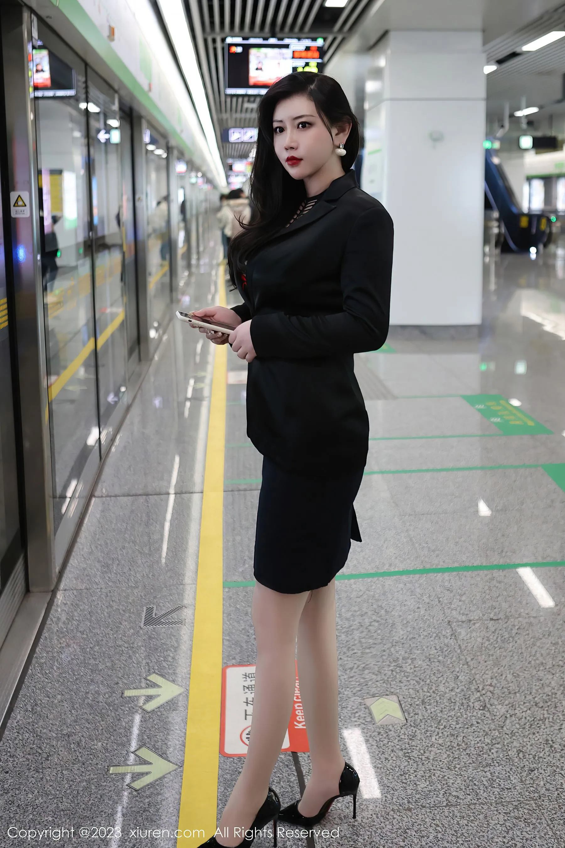  秀人网 No.6421 王婉悠Queen 丝袜OL第20张