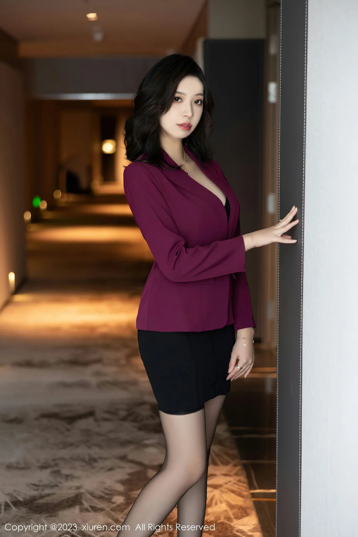  XiuRen 秀人 No.6870 郑颖姗Bev OL装扮性感写真 [89P]第1张