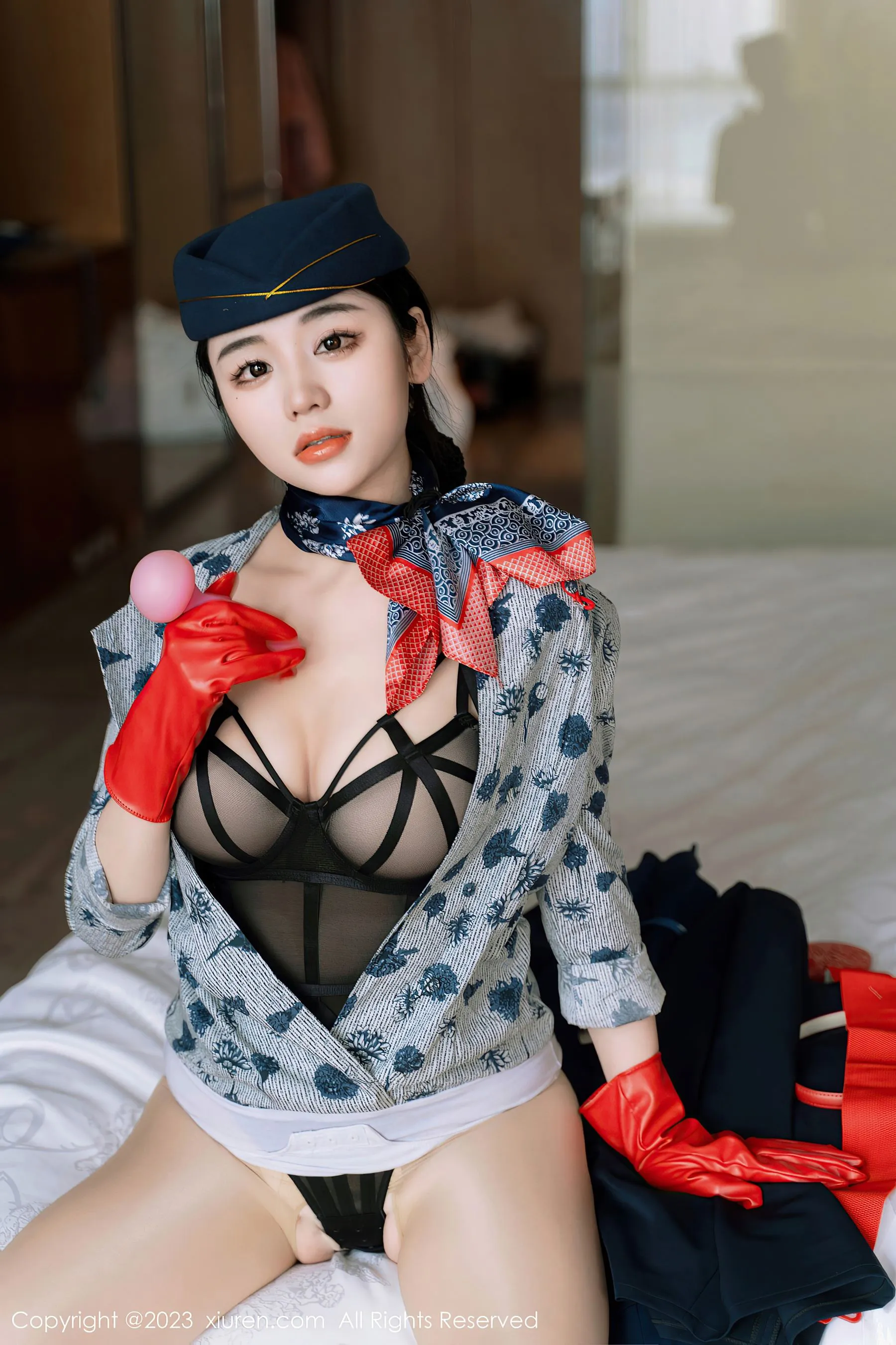  秀人网 No.6790 汐汐爱吃草莓 制服美臀第10张