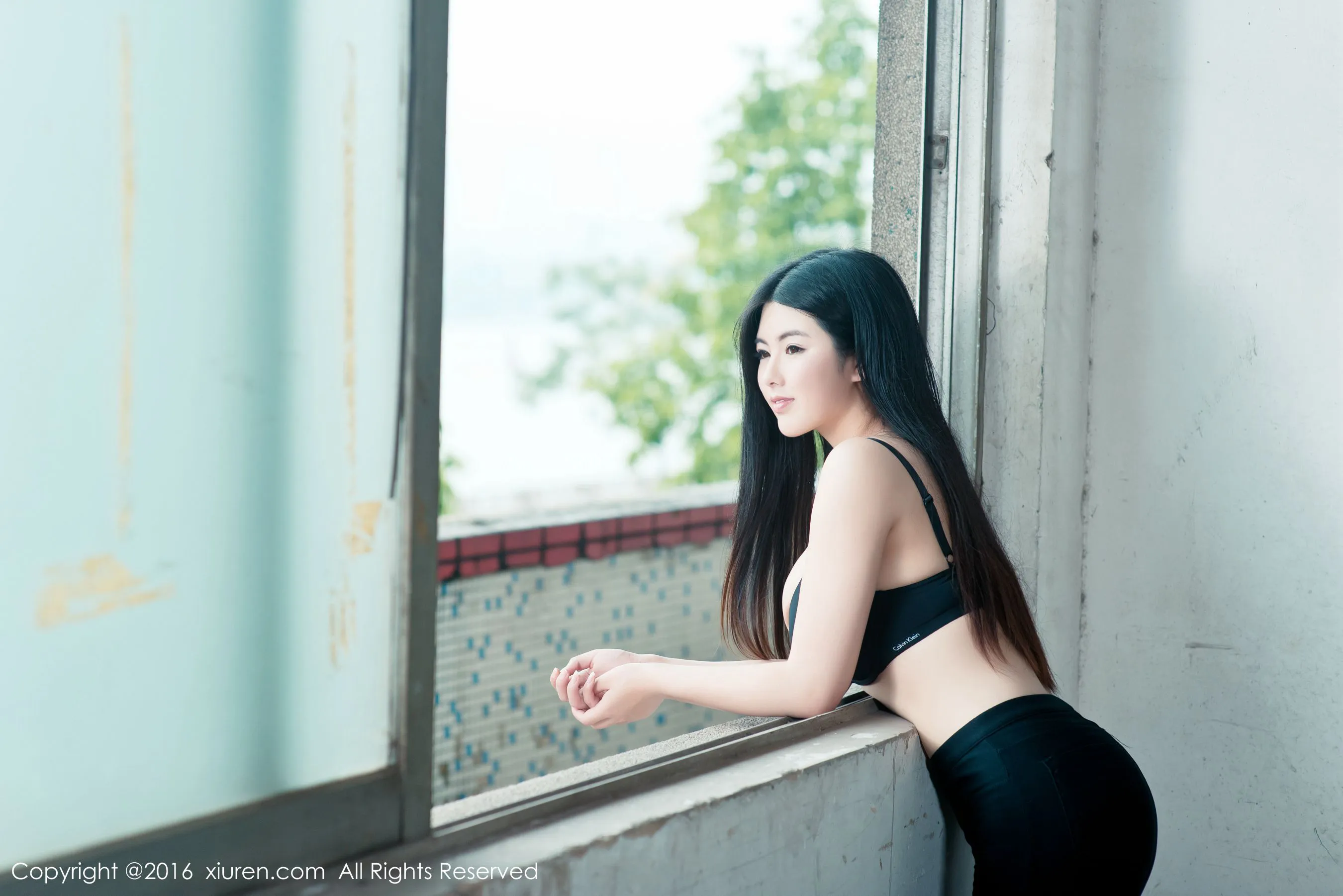  娜露Selena《日系清新巨乳小美女》 秀人网 No.518第6张