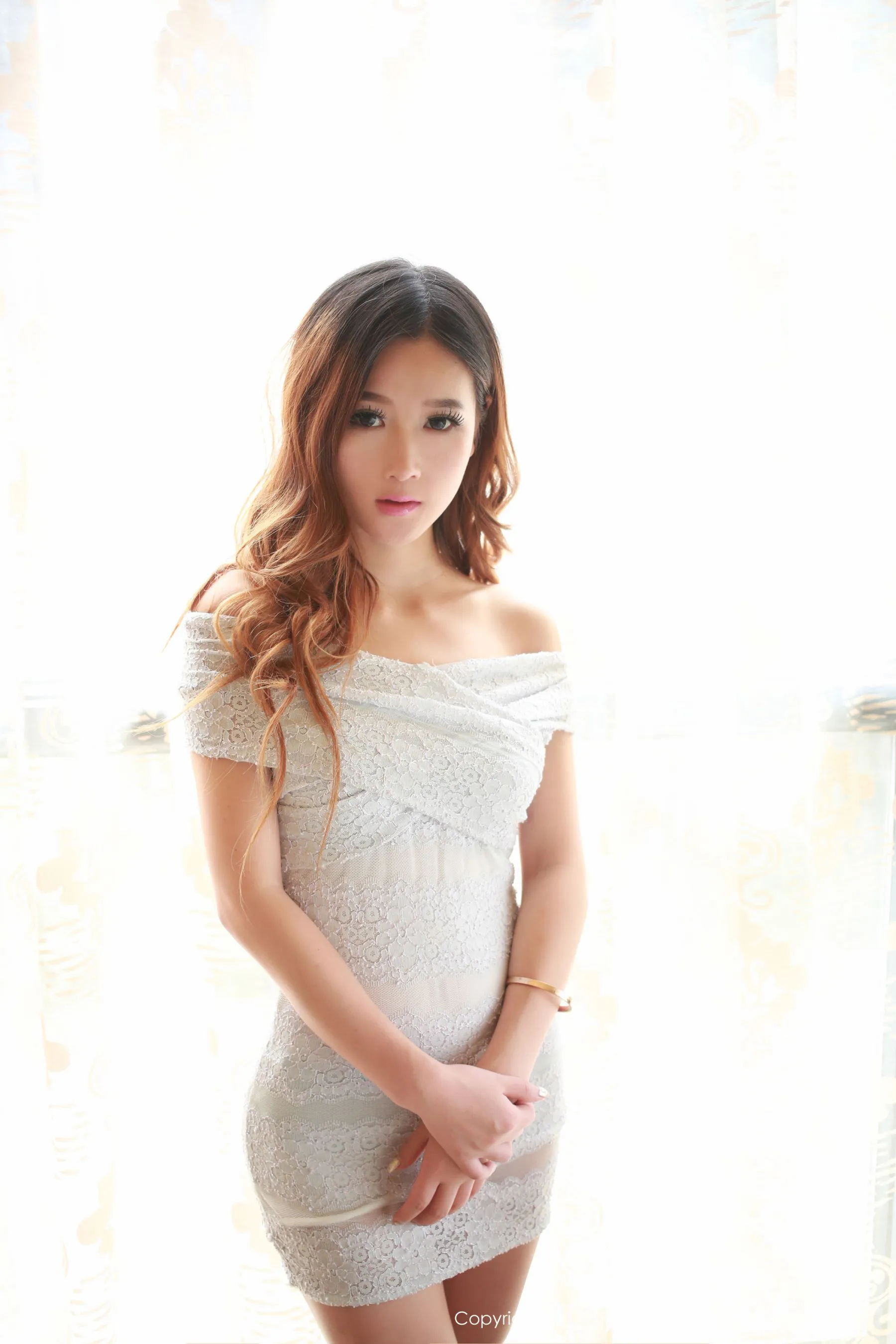  黄密儿《清纯又性感的私房写真》 秀人网 No.015第12张