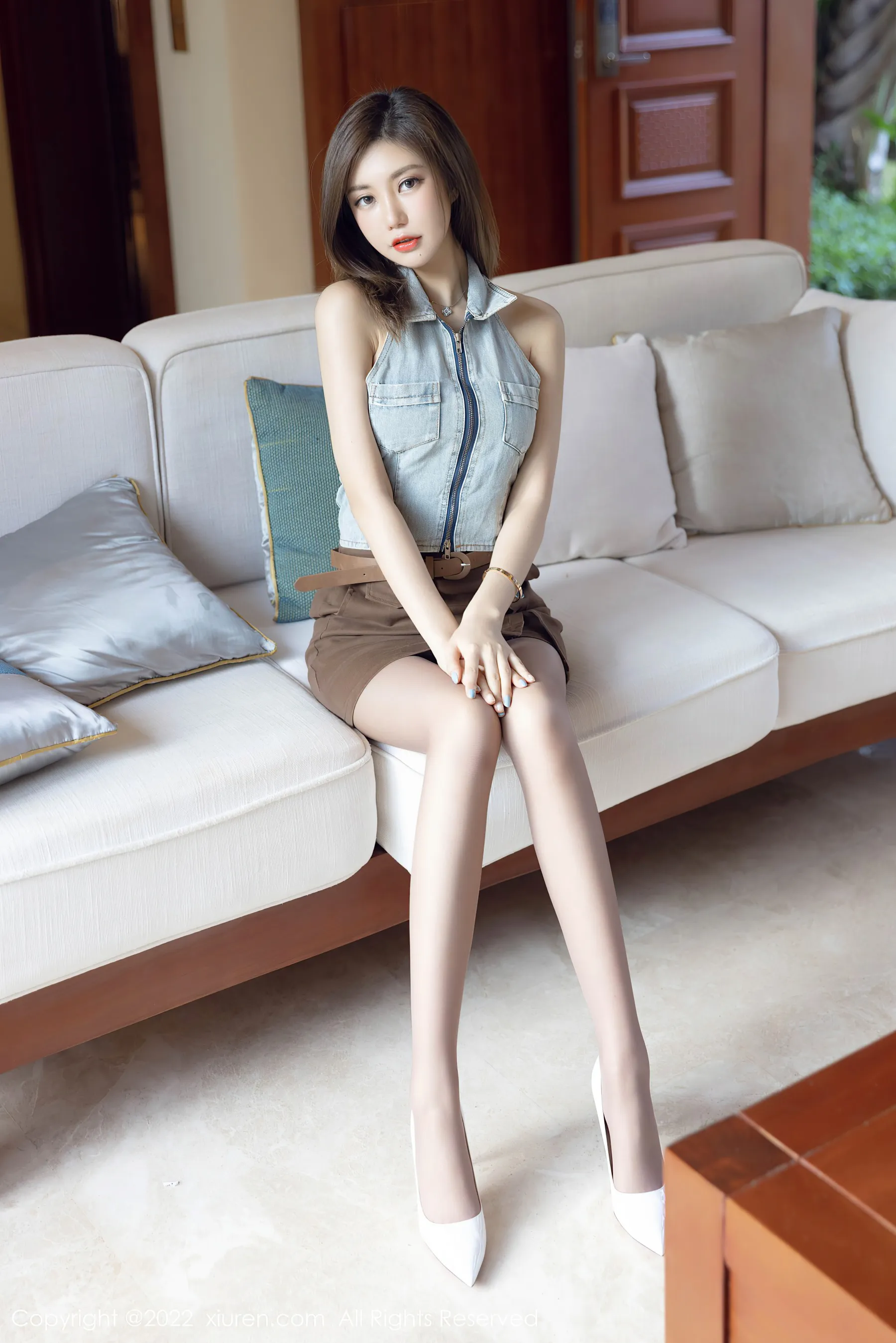  秀人网 No.4675 绮里嘉ula 珠三角旅拍第11张