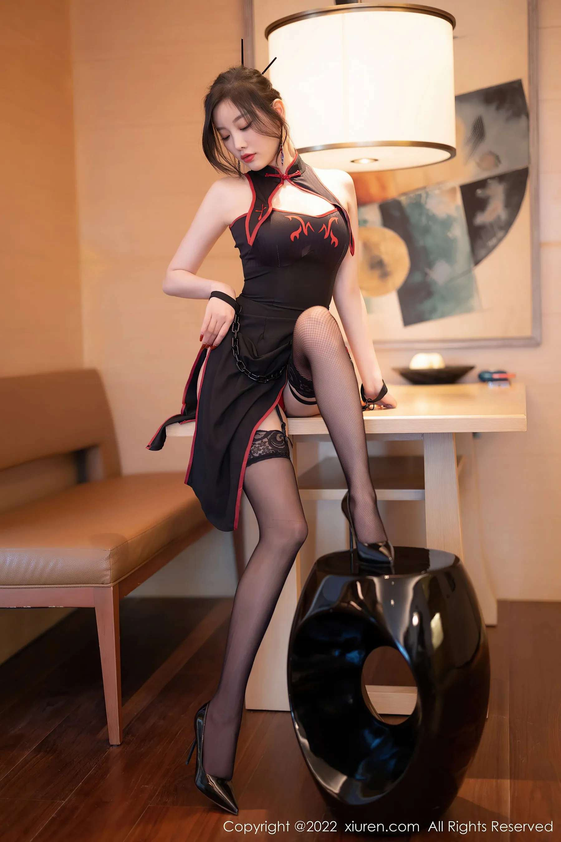  秀人网 No.4587 杨晨晨Yome 旗袍美腿私房写真第10张