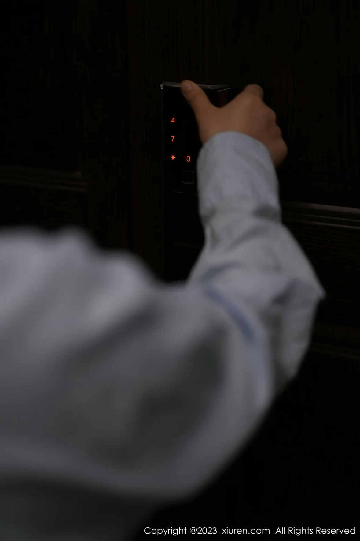  XiuRen 秀人 No.6922 laura阿姣 表弟来我家 [78P]第1张