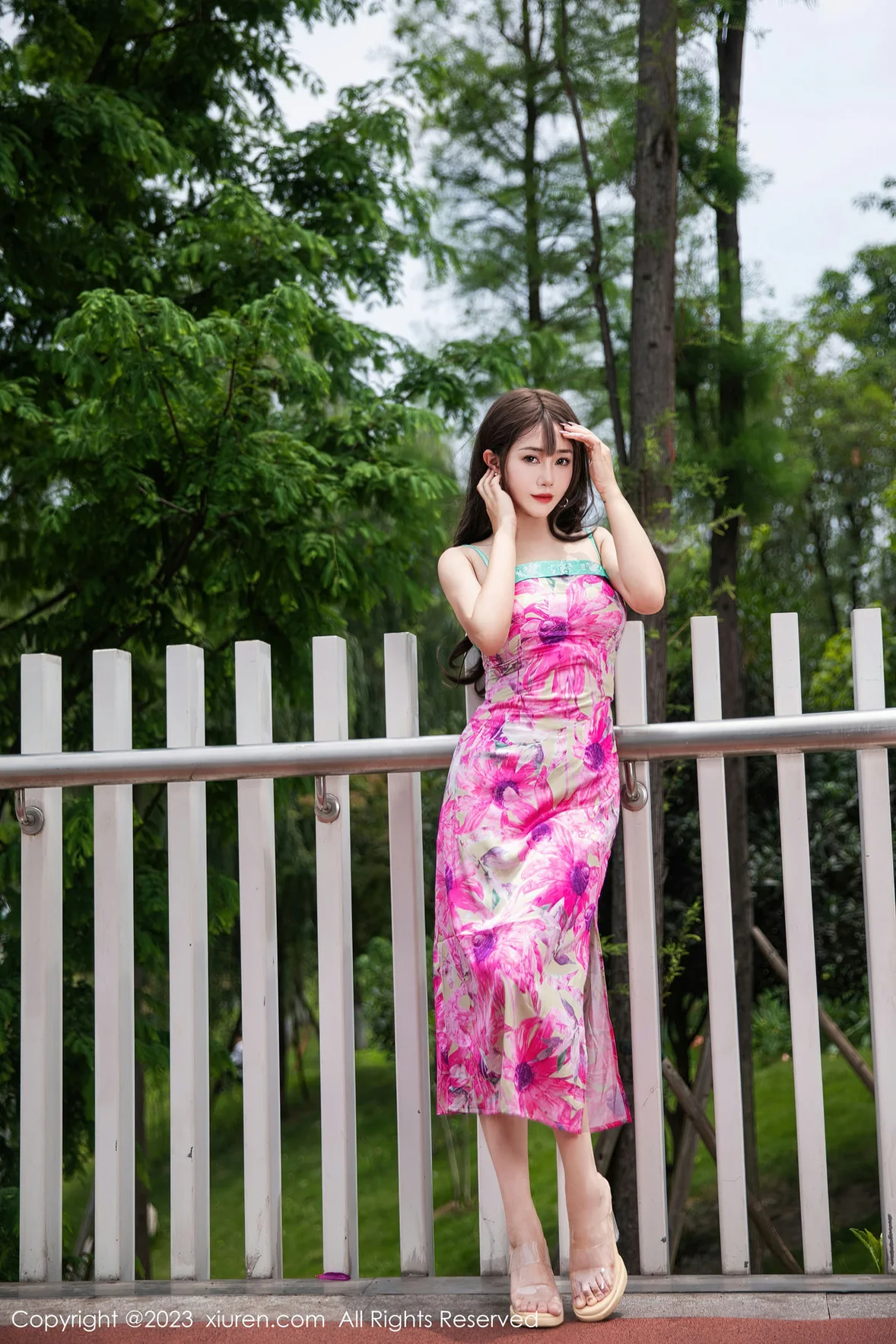  XiuRen 秀人 No.7065 严利娅Yuliya 网红情人裙性感写真 [76P]第4张