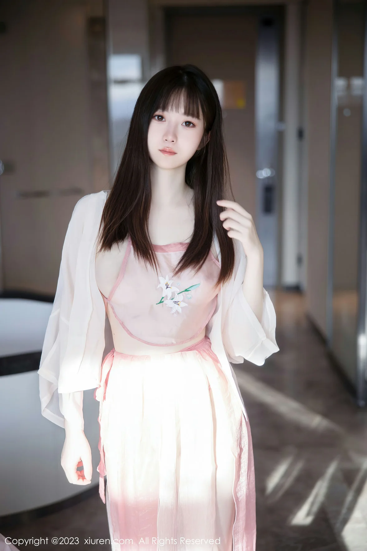  XiuRen 秀人 No.6926 林悠悠 首套写真粉色古装 [78P]第1张