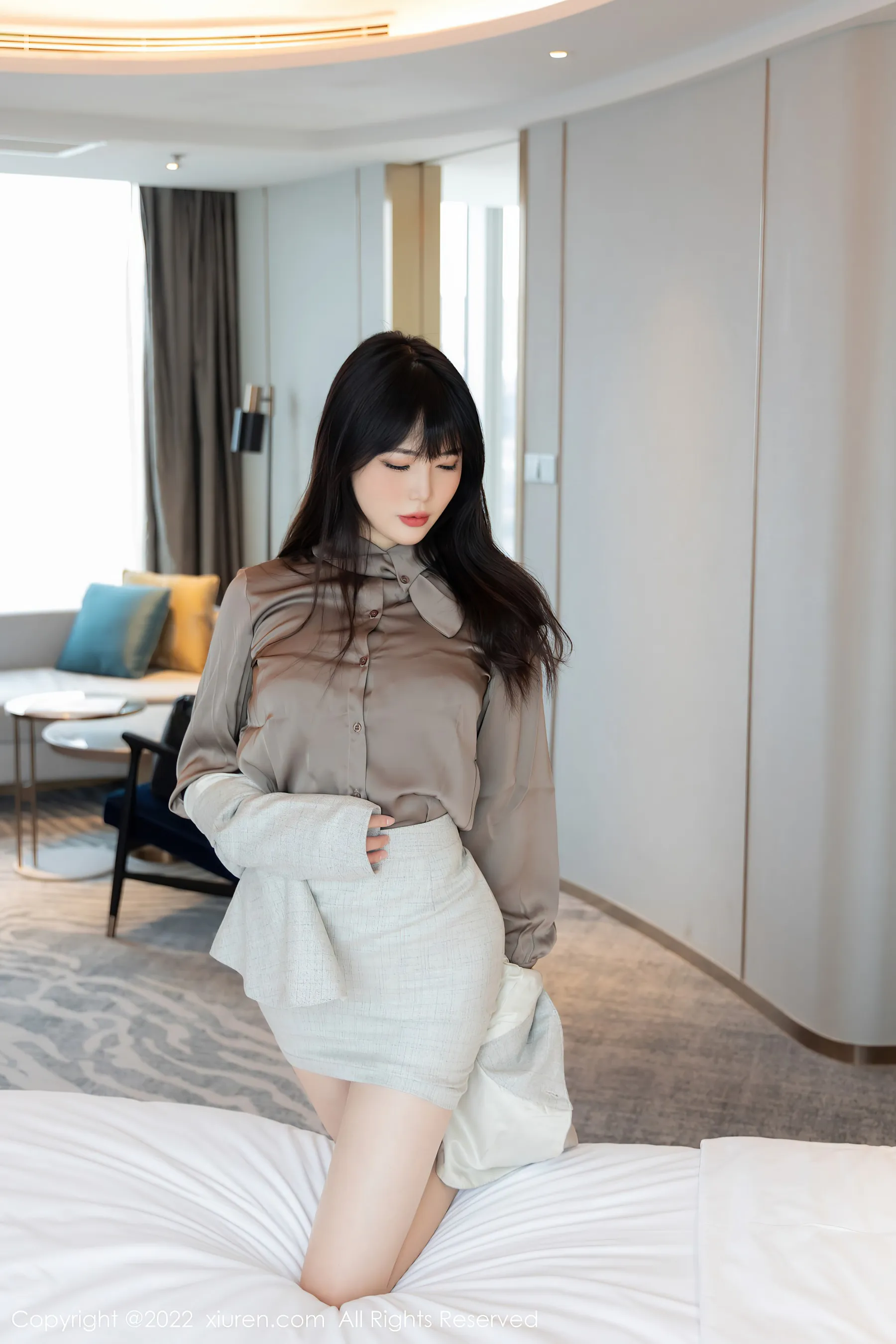  秀人网 No.4689 Arude薇薇 丝袜美腿短裙写真第7张