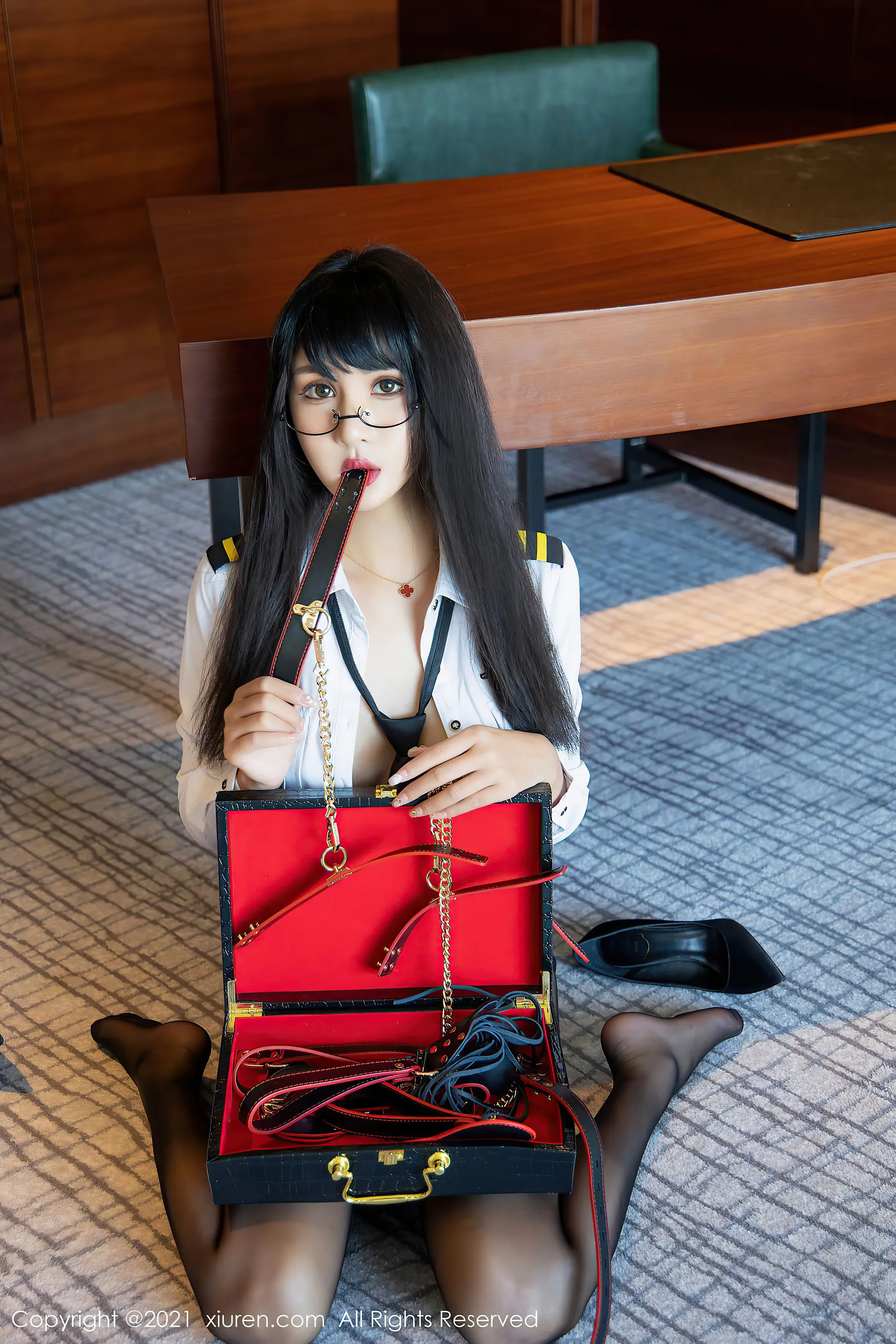  秀人 No.4207 Emily尹菲第8张