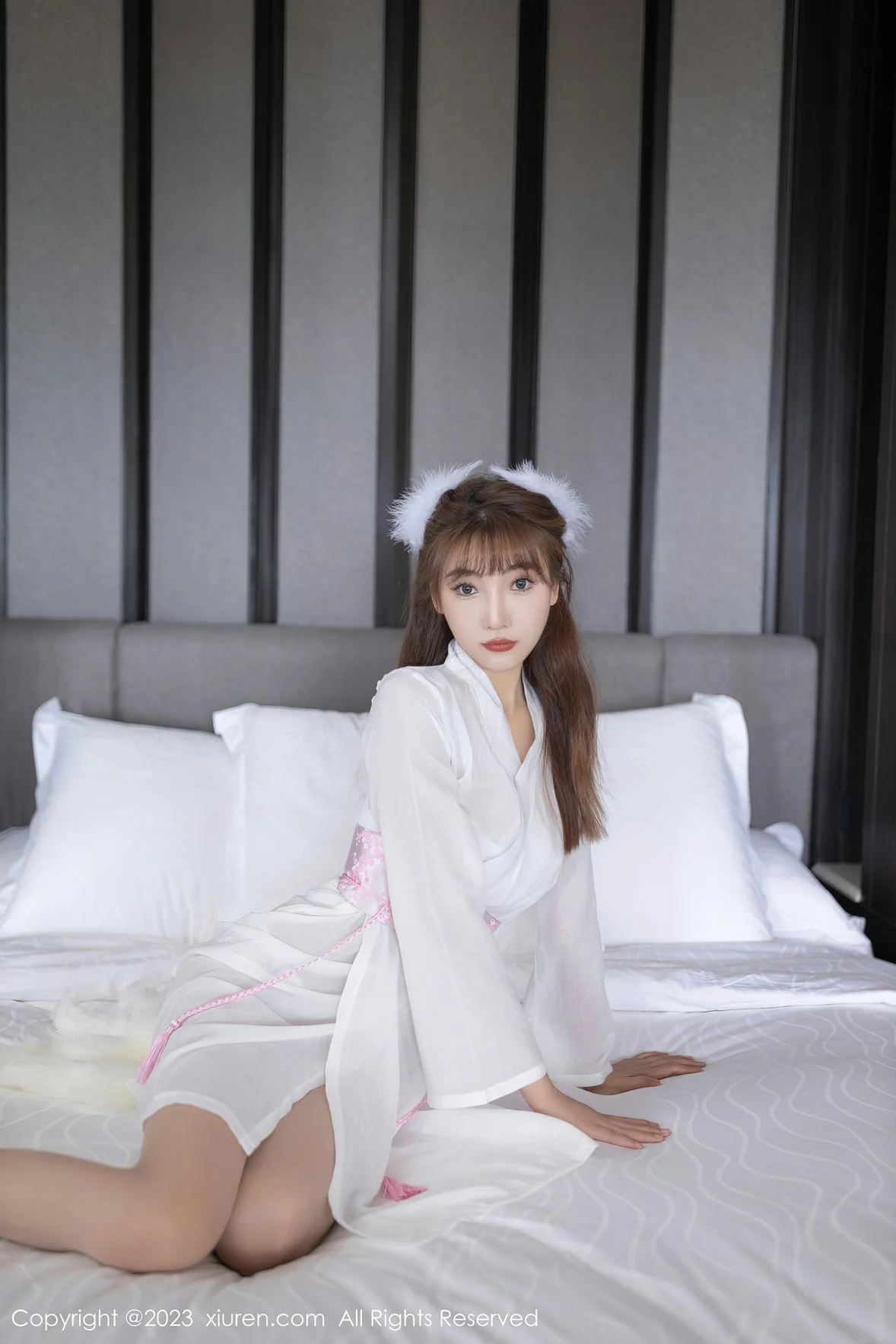  XiuRen 秀人 No.6999 陆萱萱 白狐装扮泰国旅拍 [81P]第2张