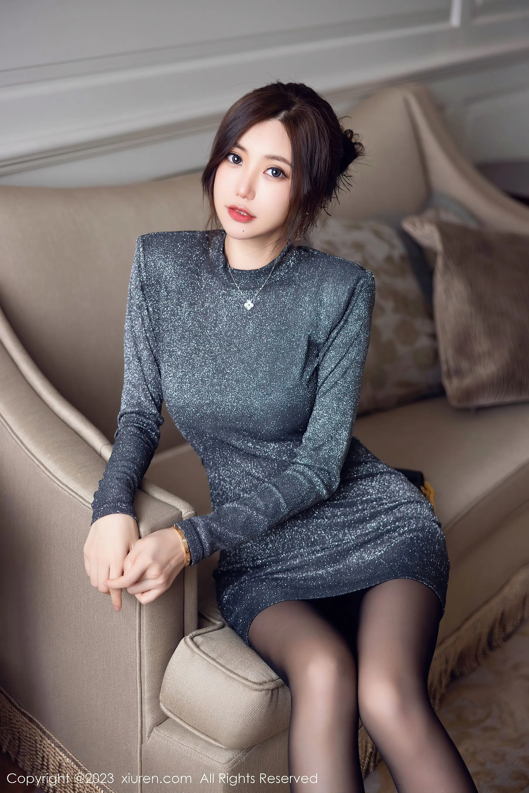 秀人网 No.6431 绮里嘉ula 黑丝美腿第21张